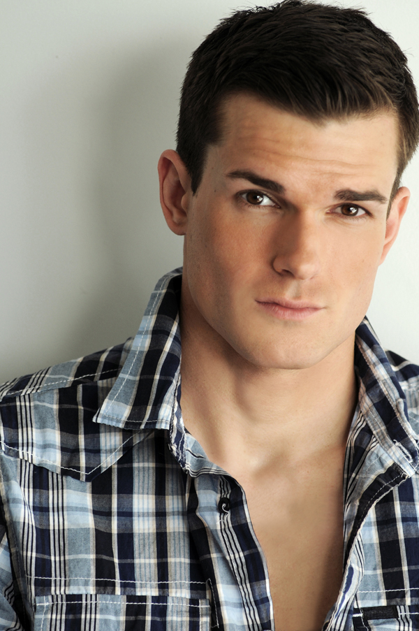 actor Christopher Knight Roberts large photo