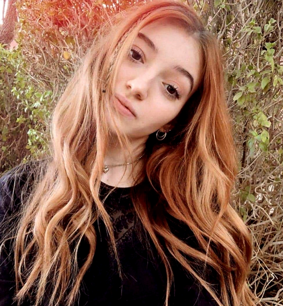 actor Anna Harr large photo