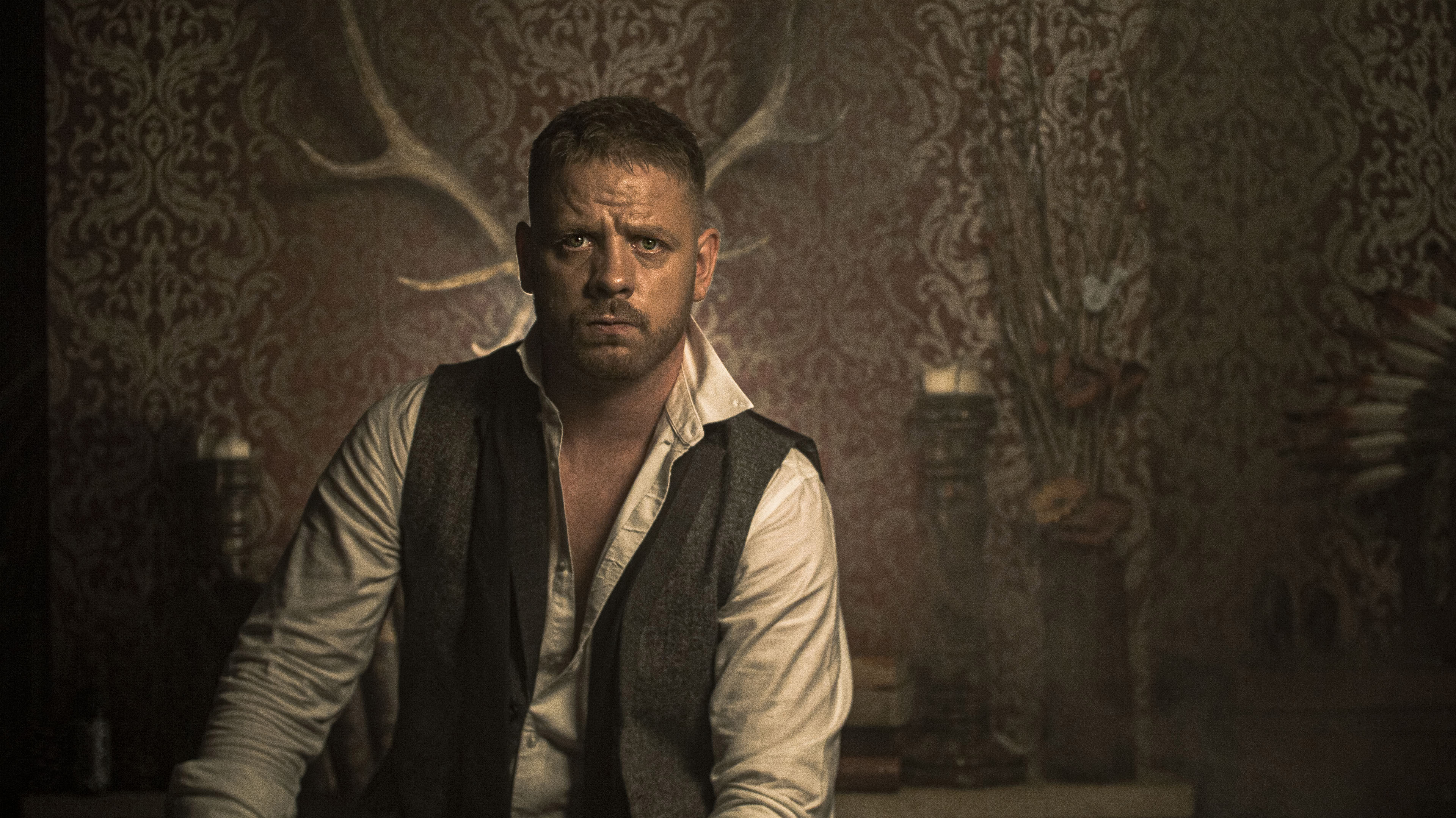 actor Neal Ward large photo