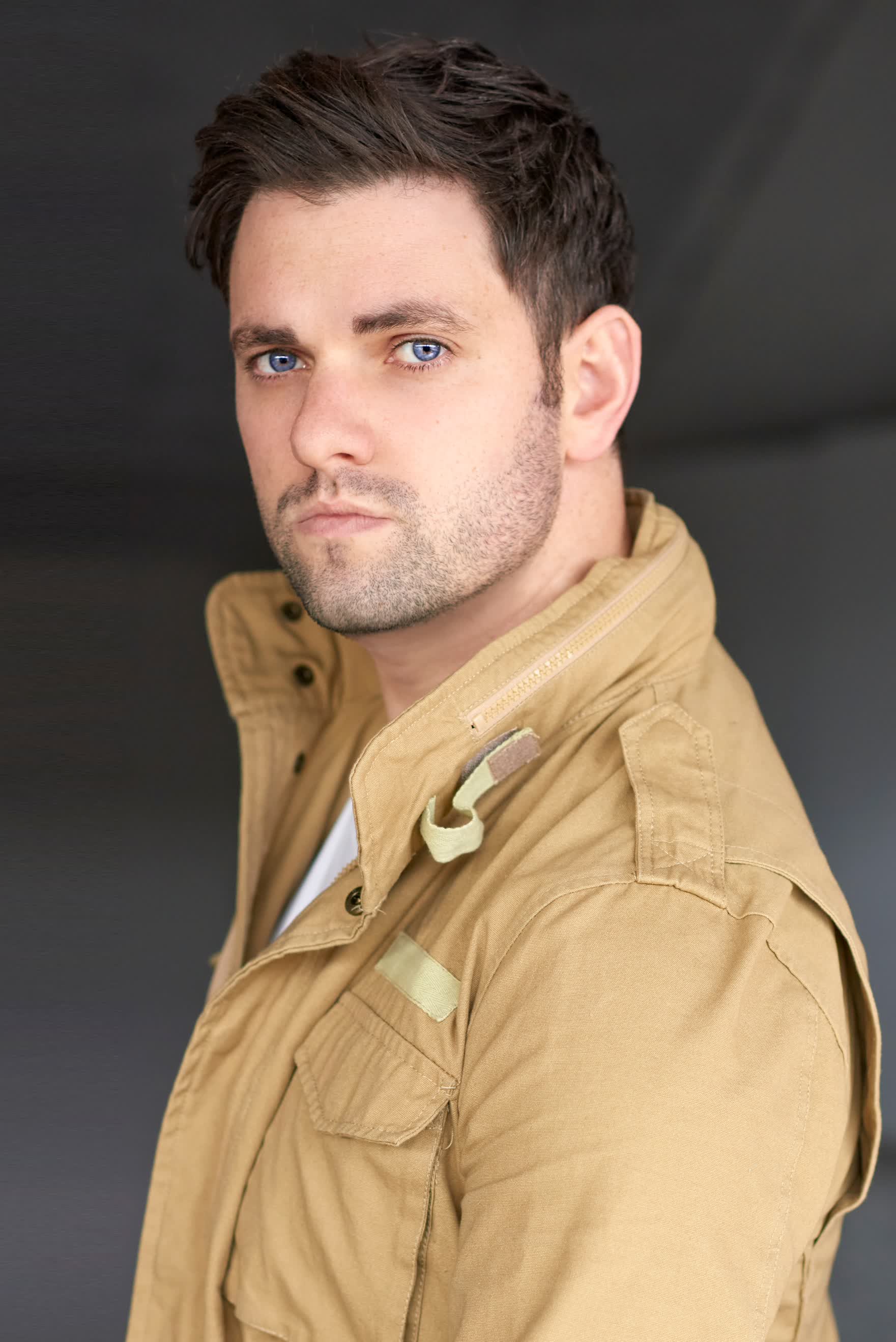 actor Paul Allica large photo