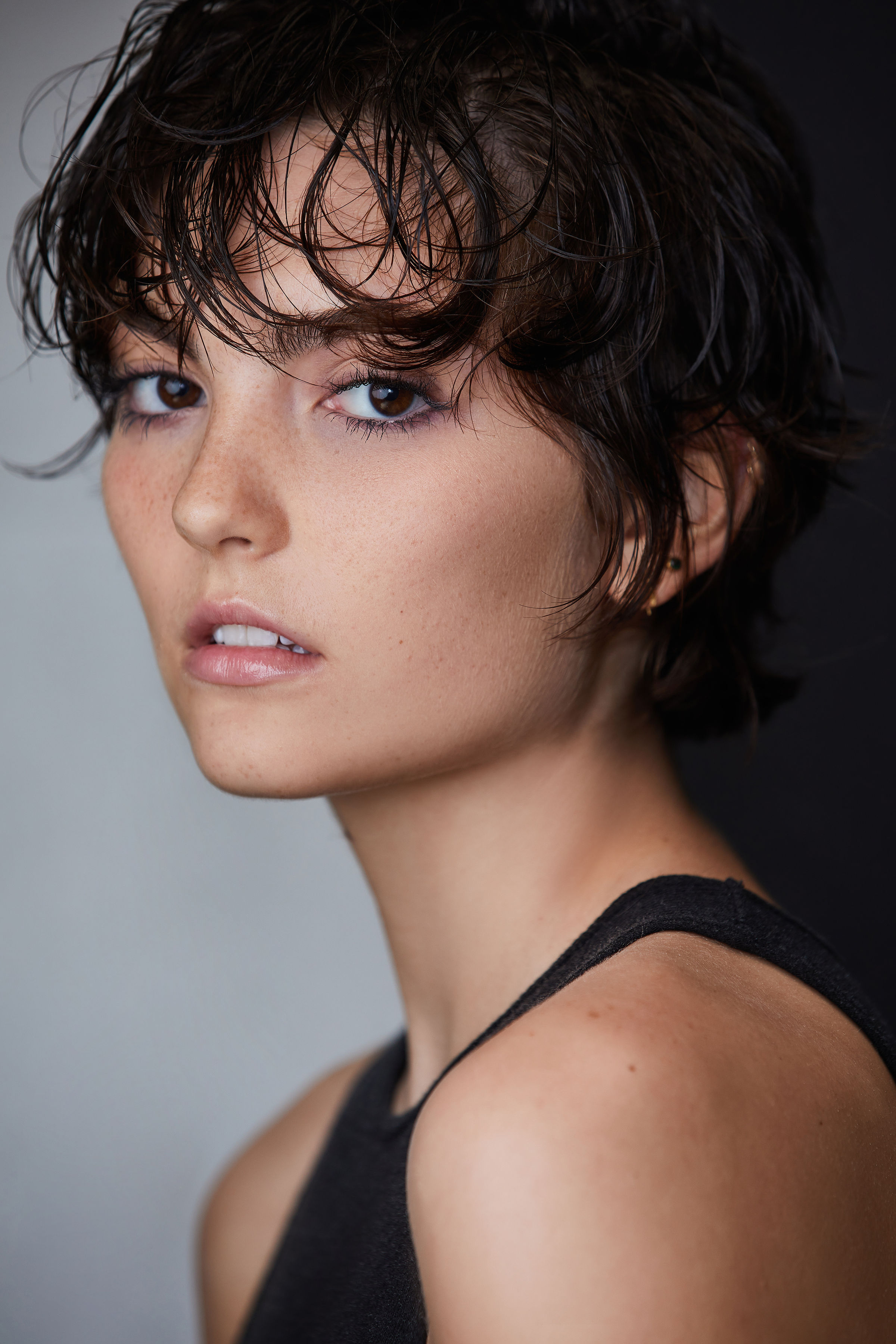 actor Sophia Woodward large photo