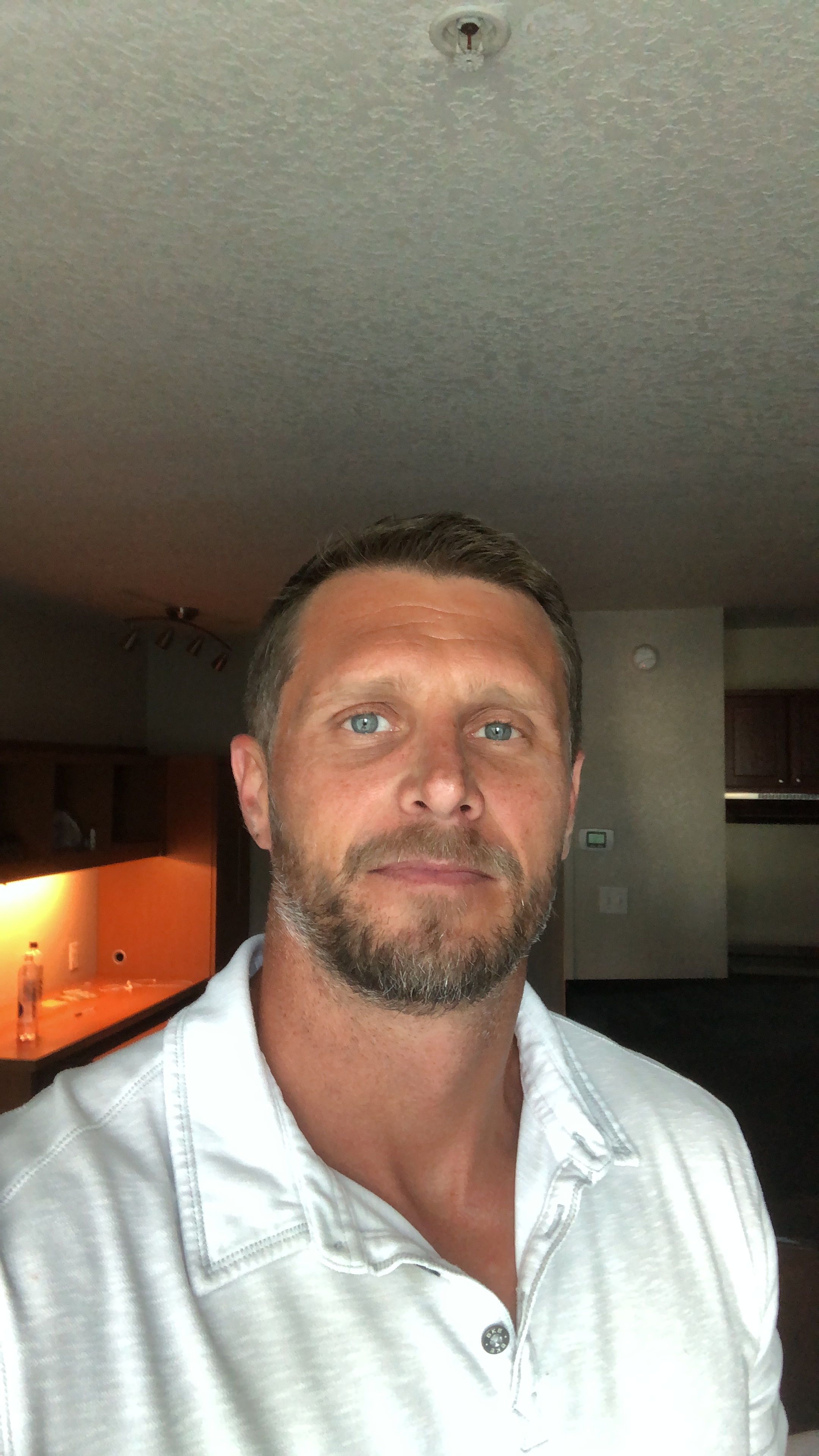 actor Ben Steele large photo