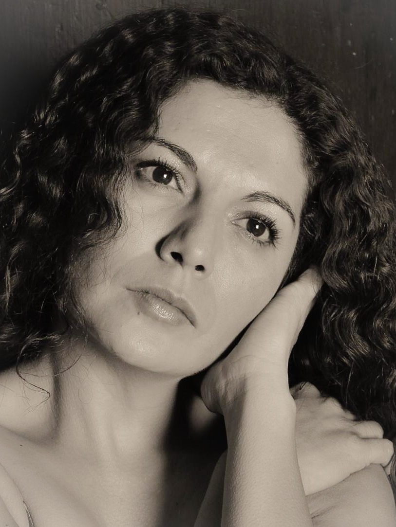 actor Aleyda Gallardo large photo