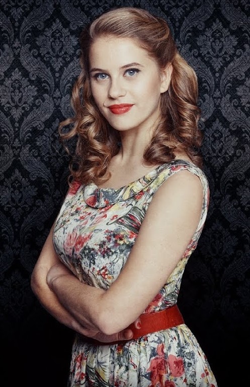 actor Elisabet Casanovas large photo