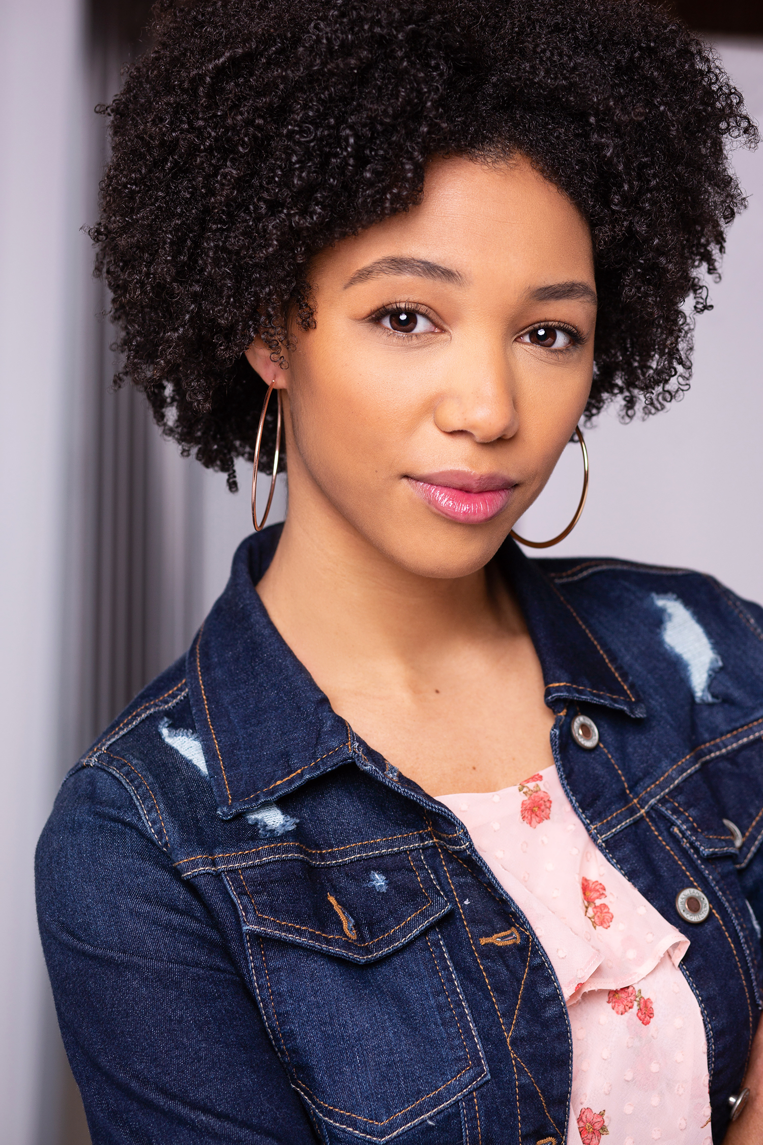 actor Angelie Simone large photo