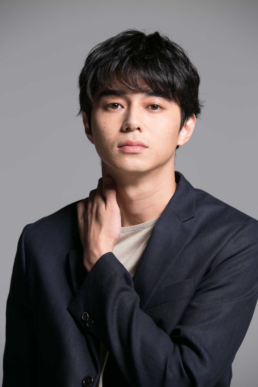 actor Masahiro Higashide large photo