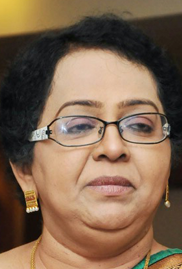 actor Mallika Sukumaran large photo