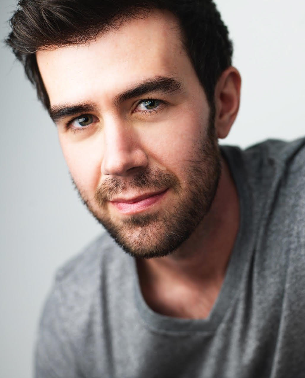 actor Michael McIntire large photo