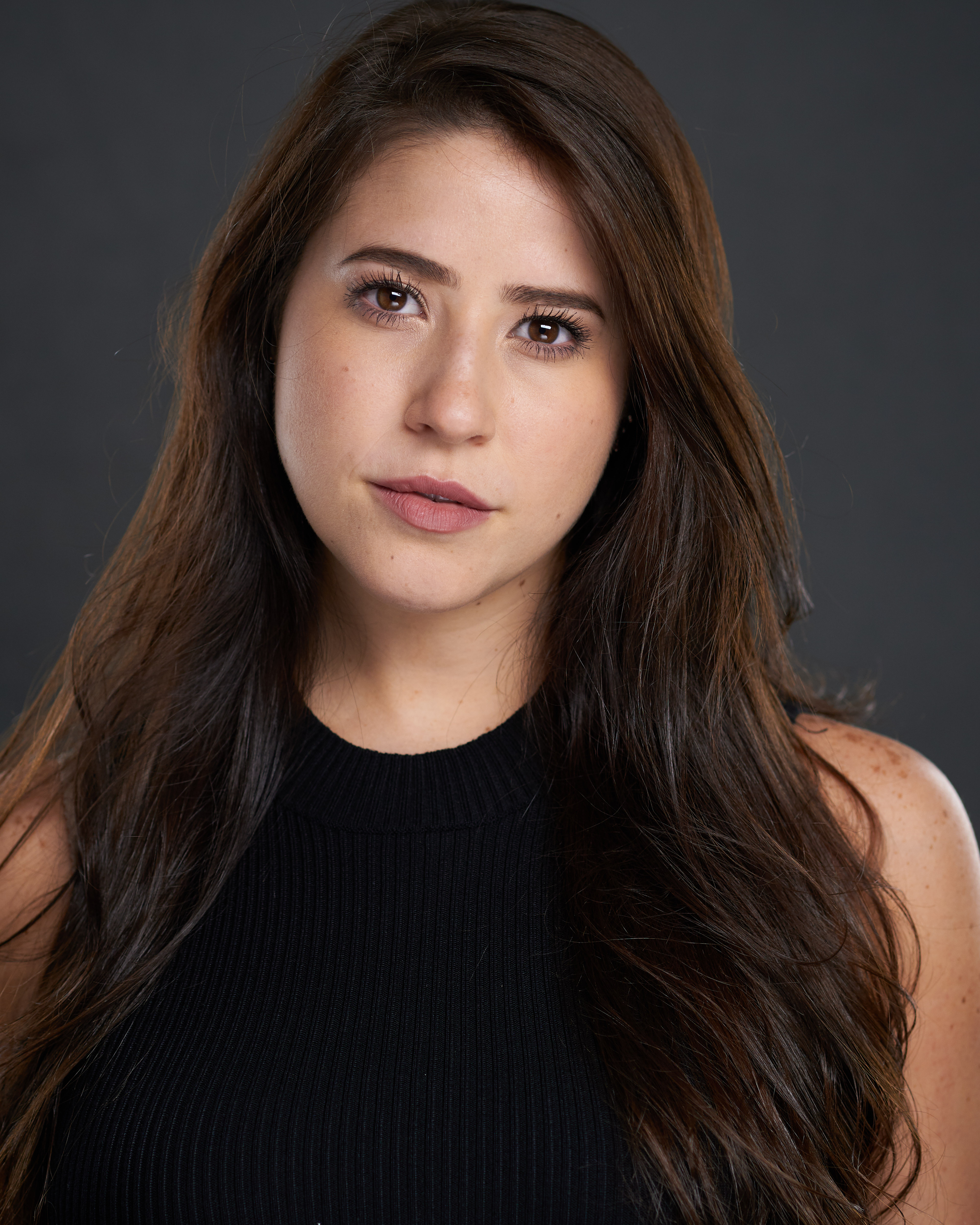 actor Valeria Menendez large photo