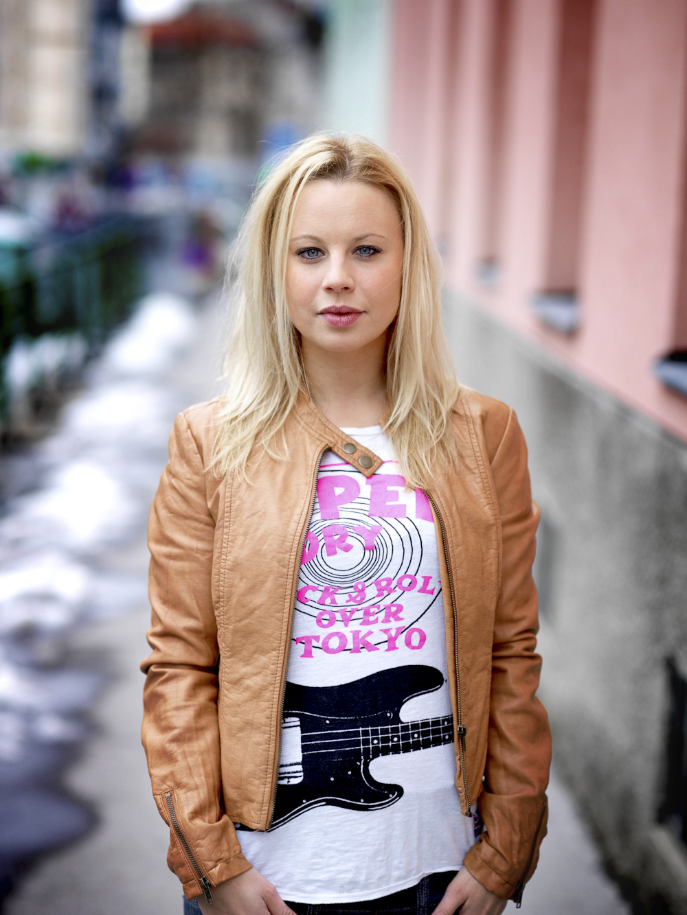 actor Katharina Straßer large photo