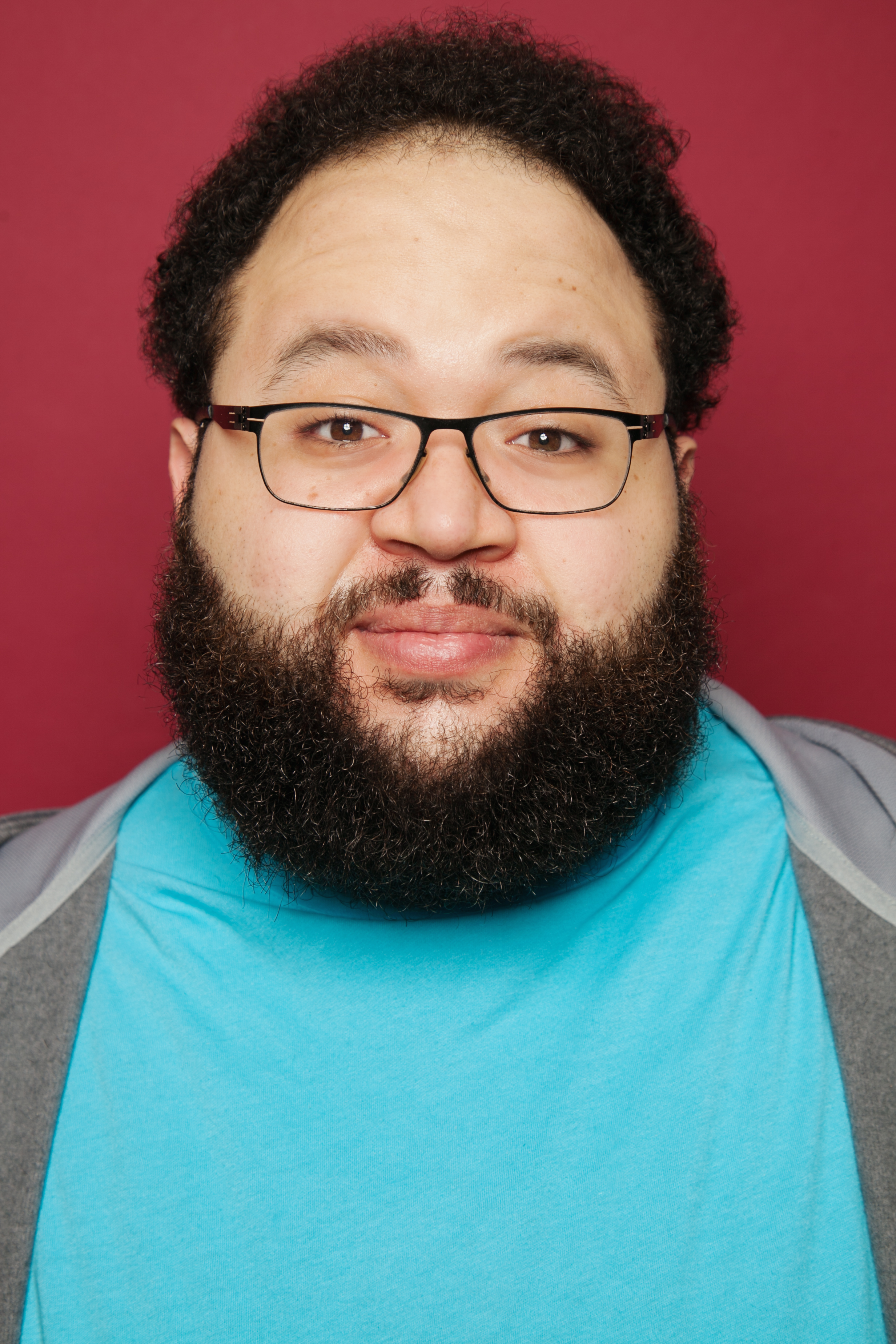 actor Zach Cherry large photo