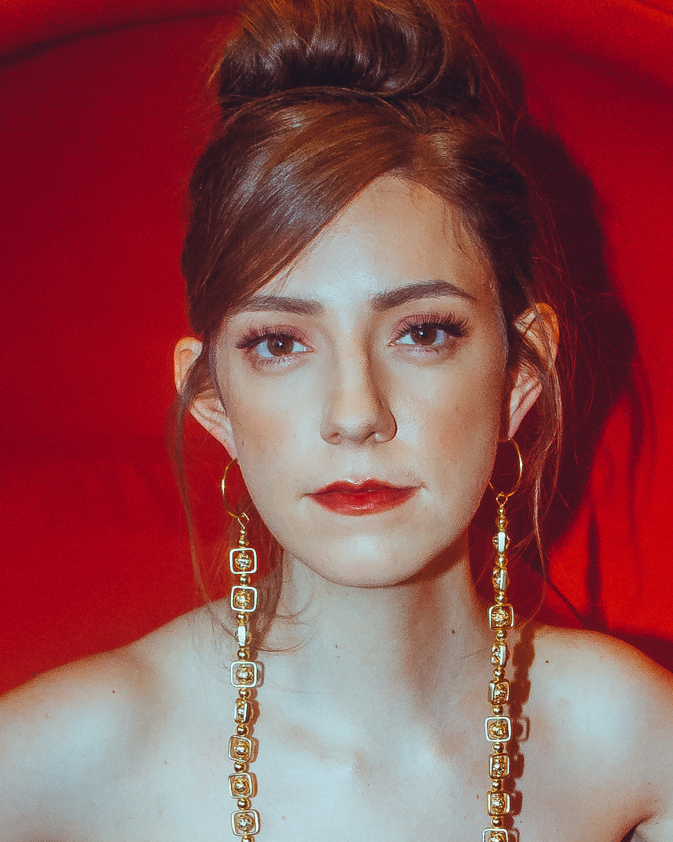 actor Molly Evensen large photo