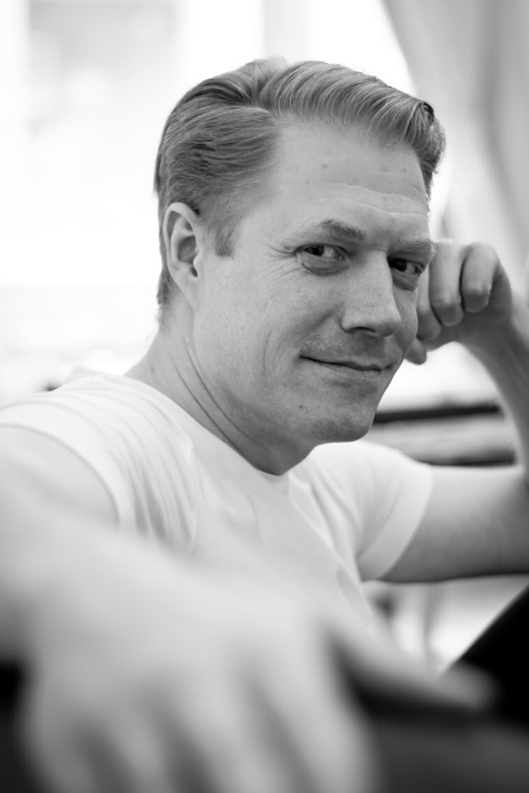 actor Hans Peterson large photo