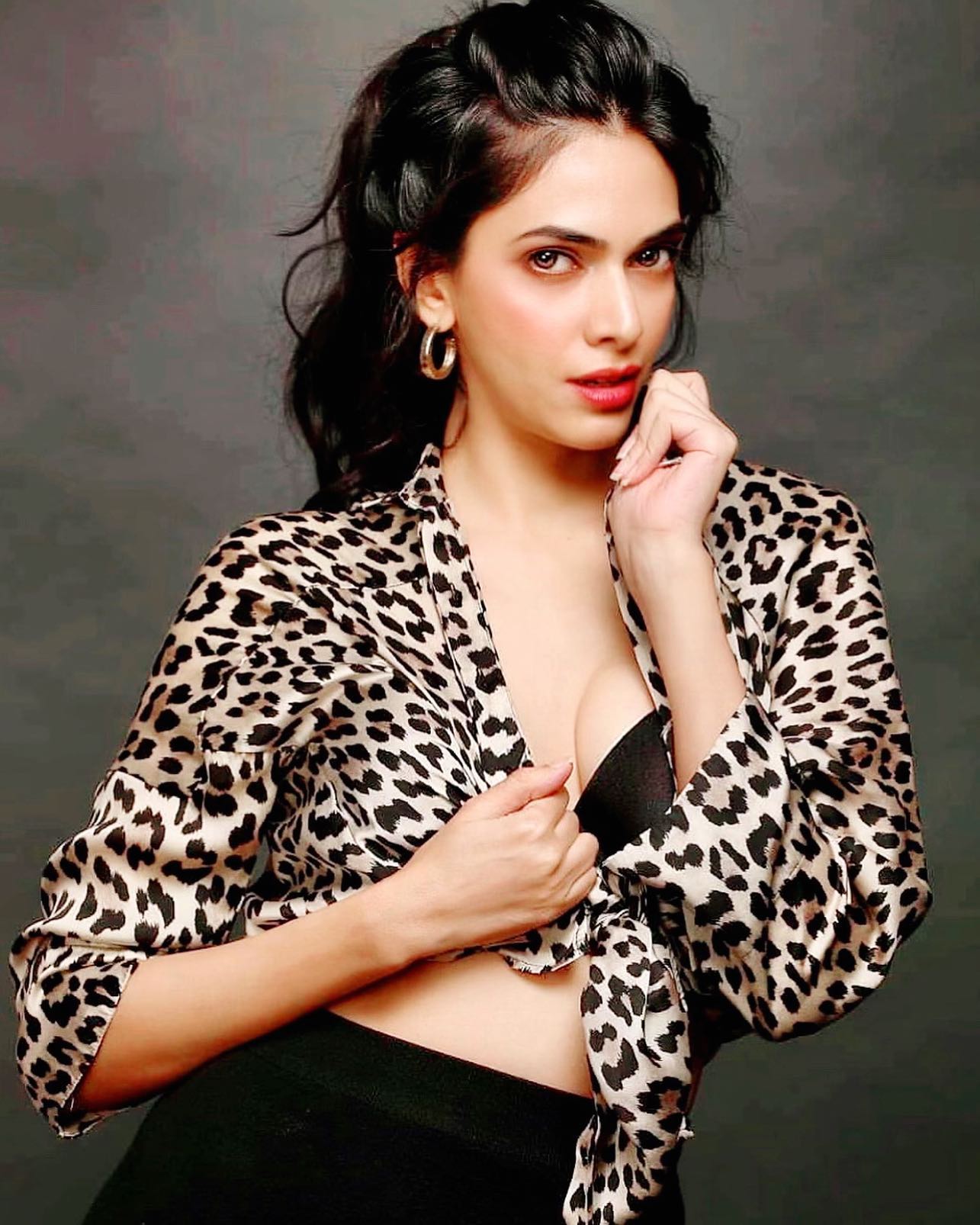 actor Aditi Vats large photo