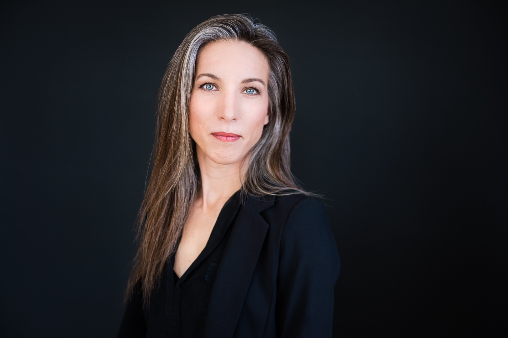 actor Kristen Sawatzky large photo