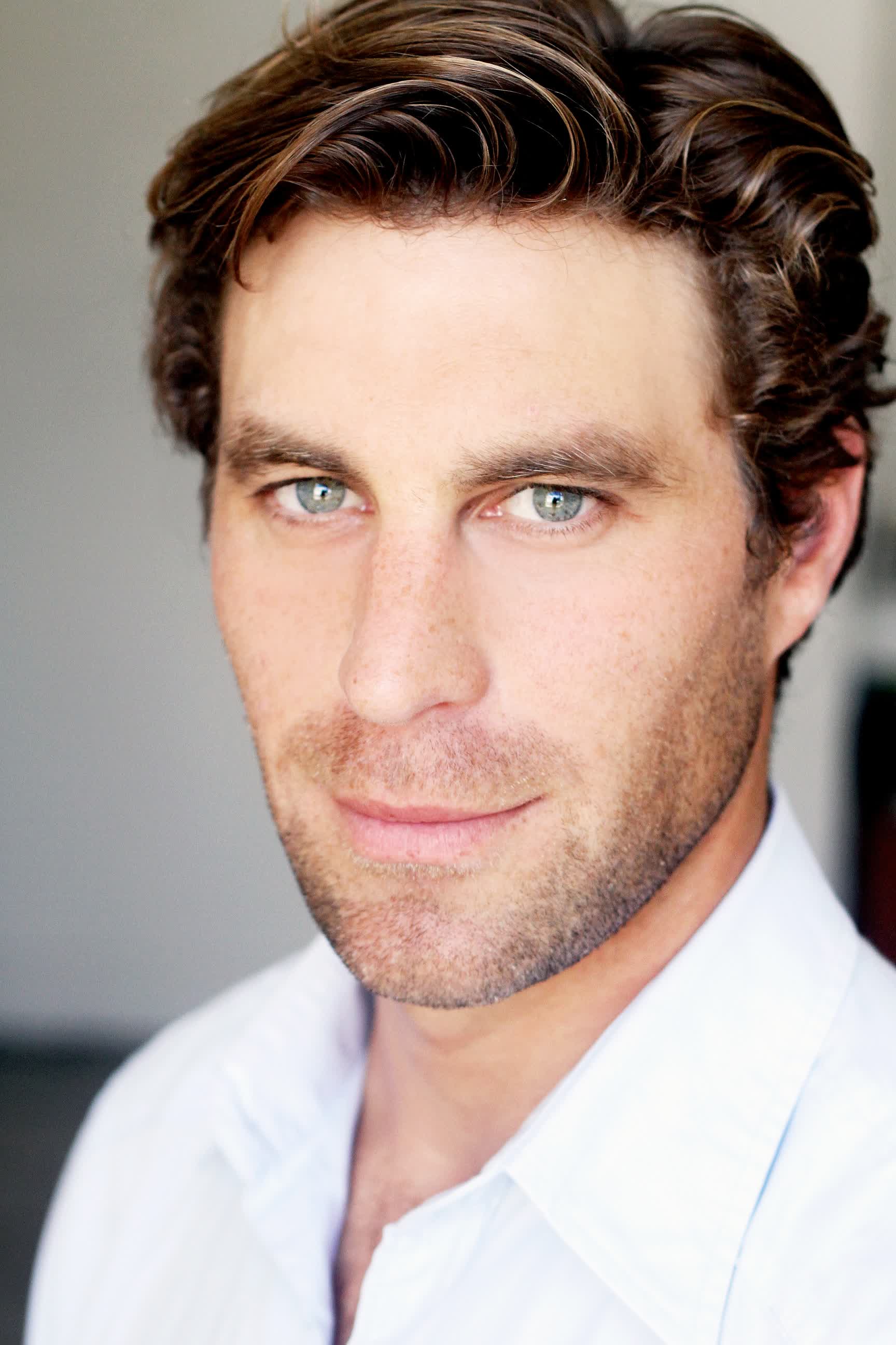 actor Richard Knowles large photo