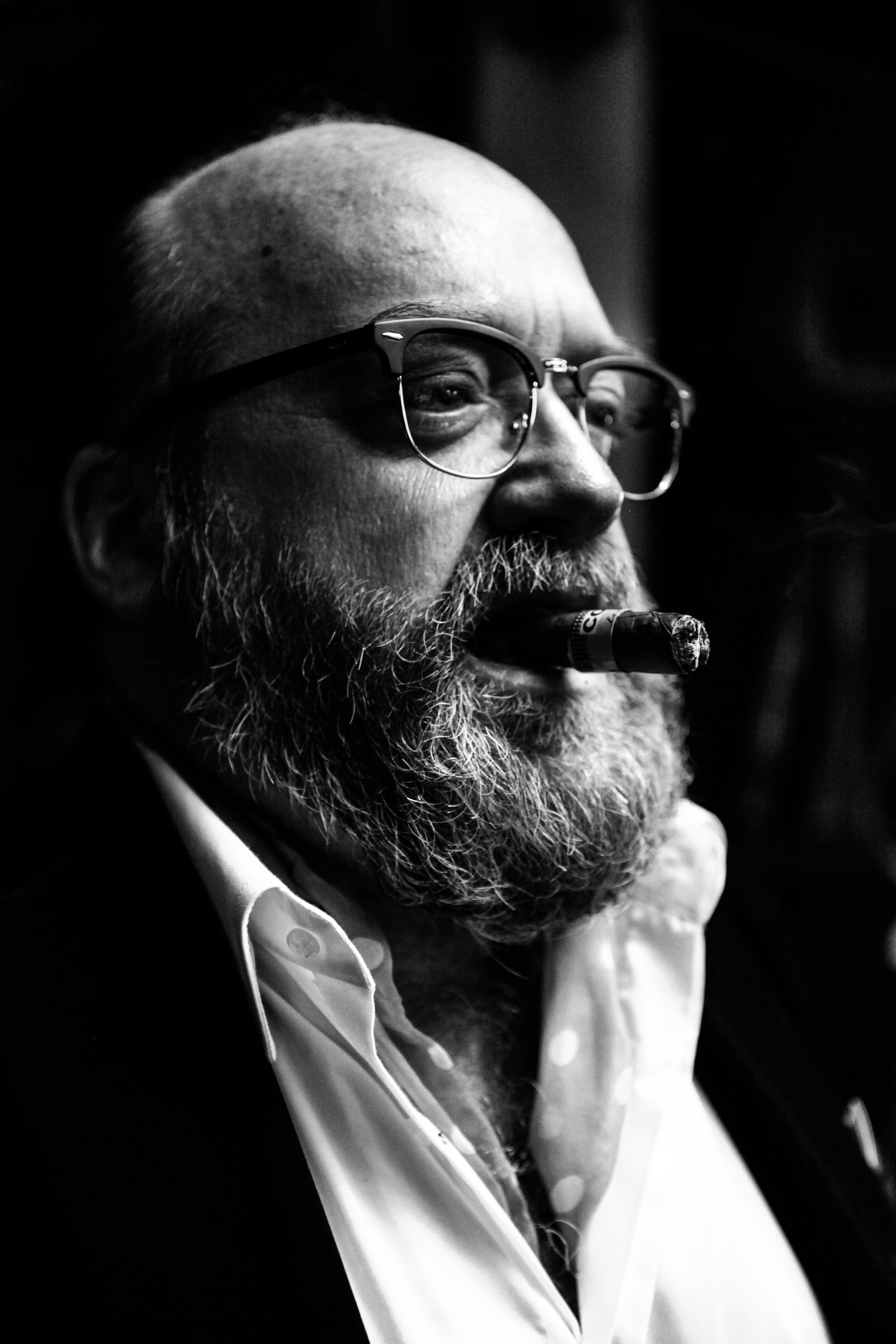 actor James Lee Guy large photo