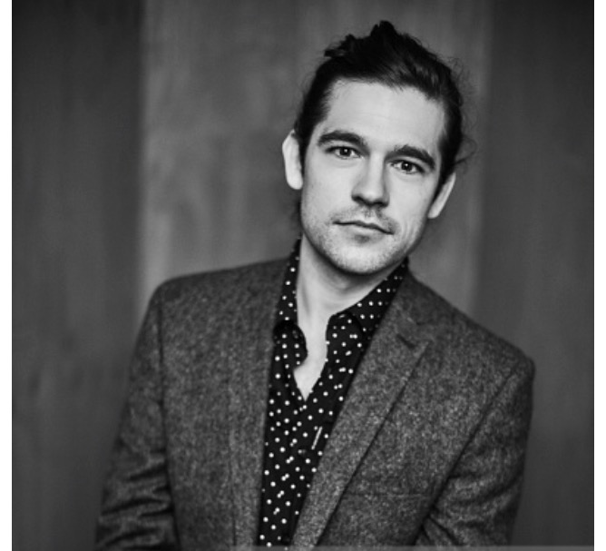 actor Jason Ralph large photo