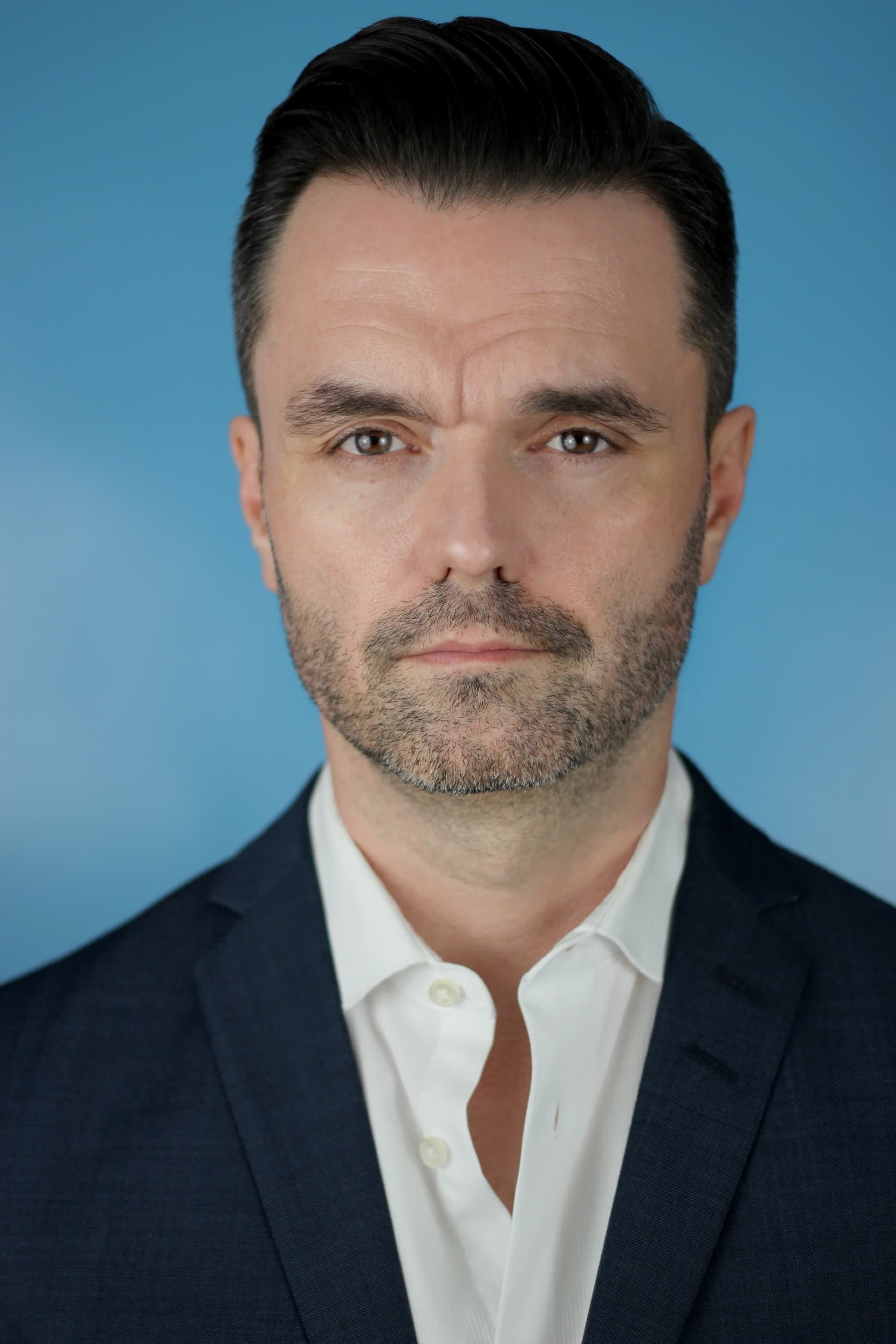 actor Billy MacLellan large photo