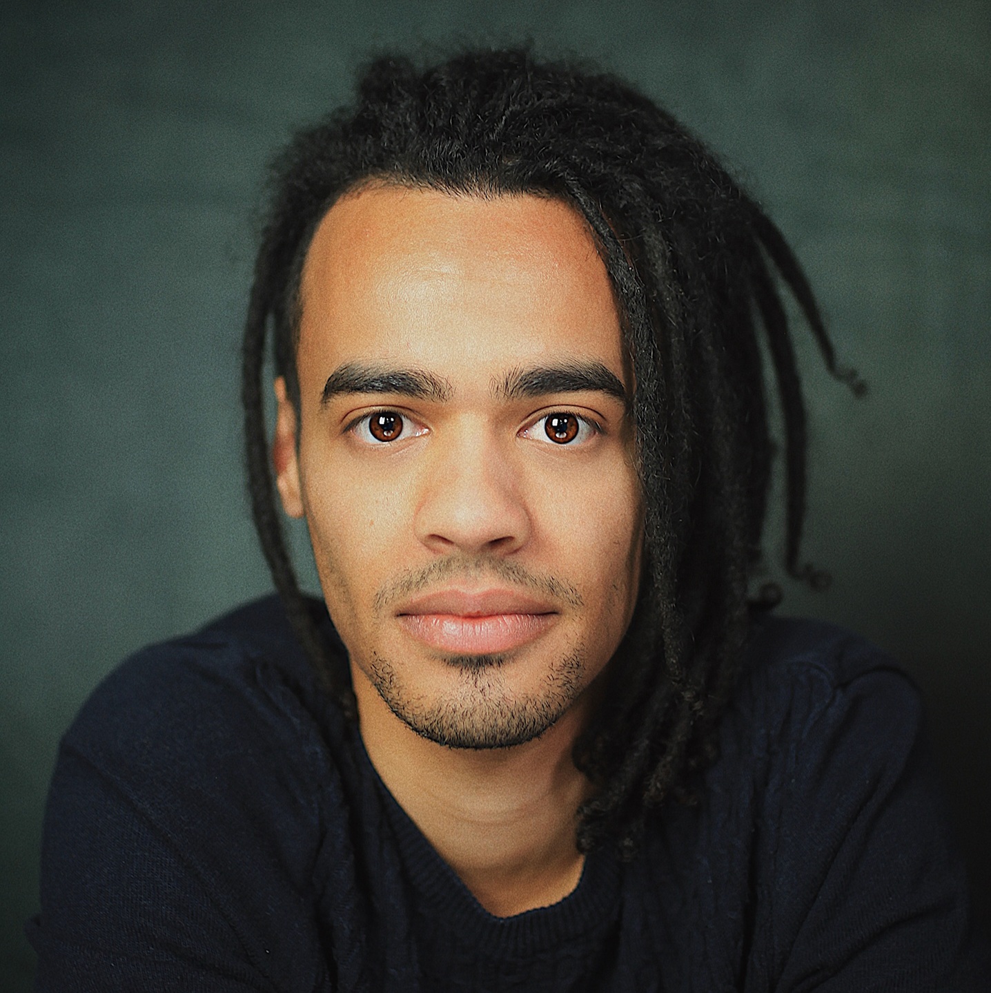 actor Joshua Sinclair-Evans large photo