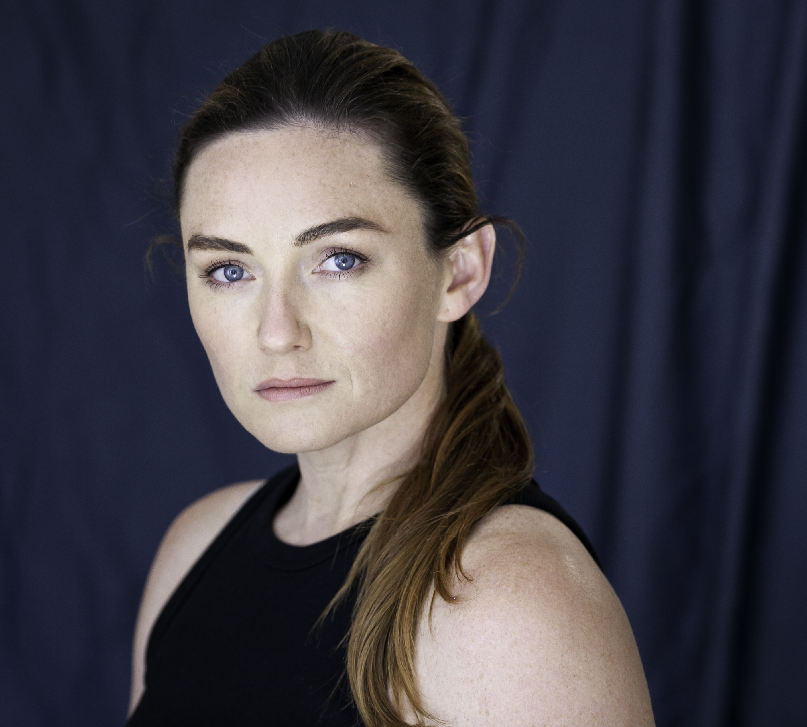 actor Alison McGirr large photo