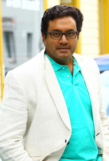 actor Suresh Krishna large photo