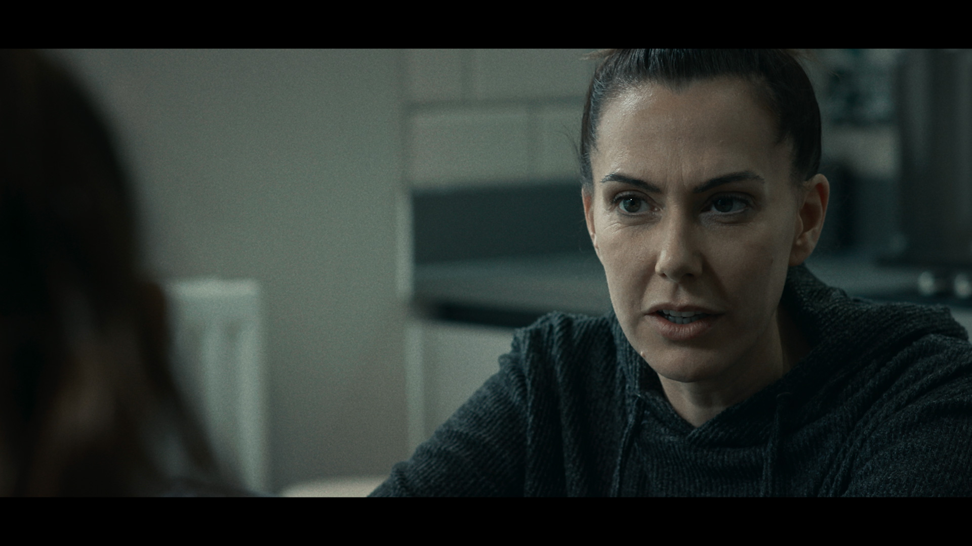 actor Thea Knight large photo