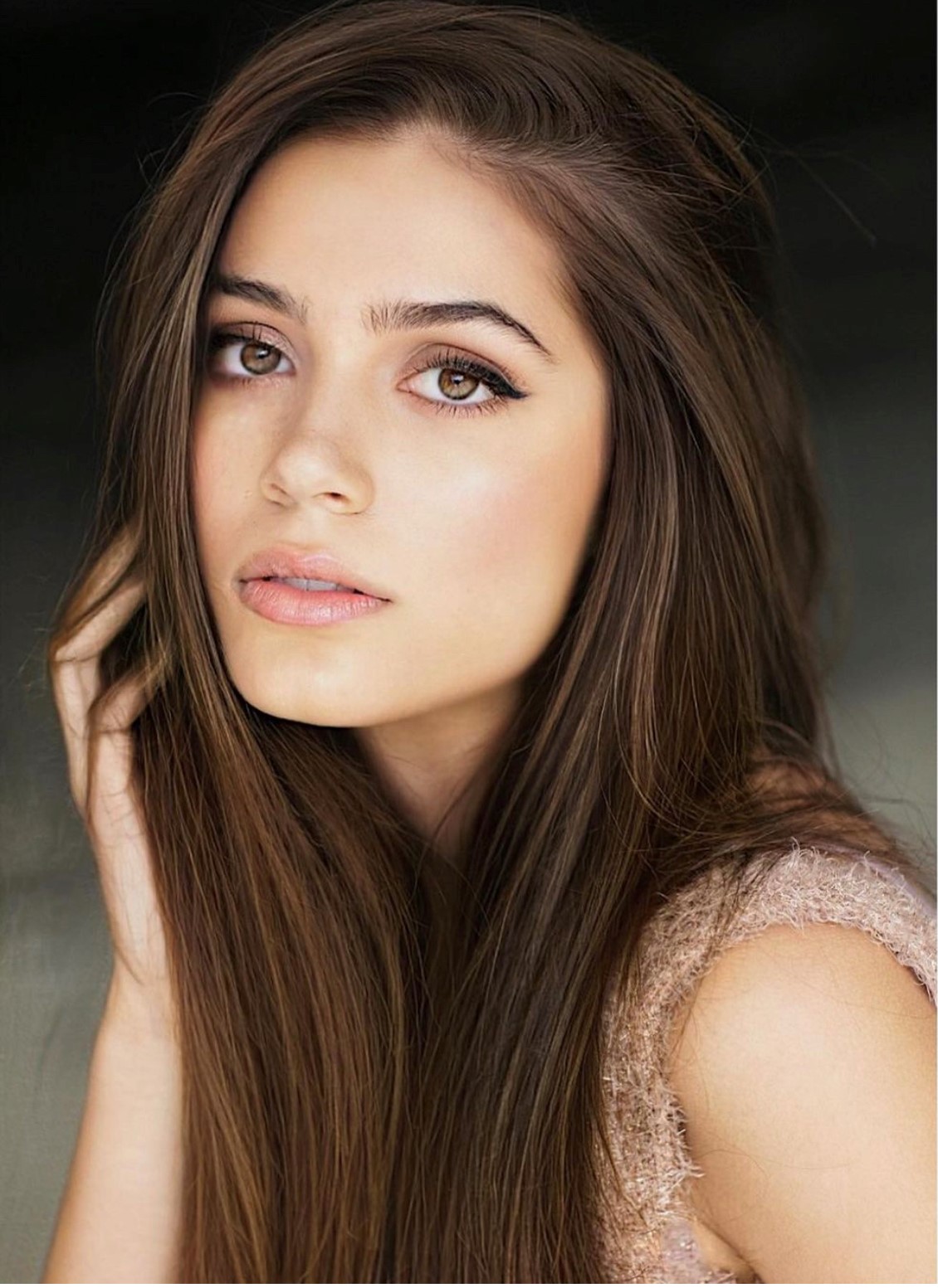 actor Emmy Perry large photo