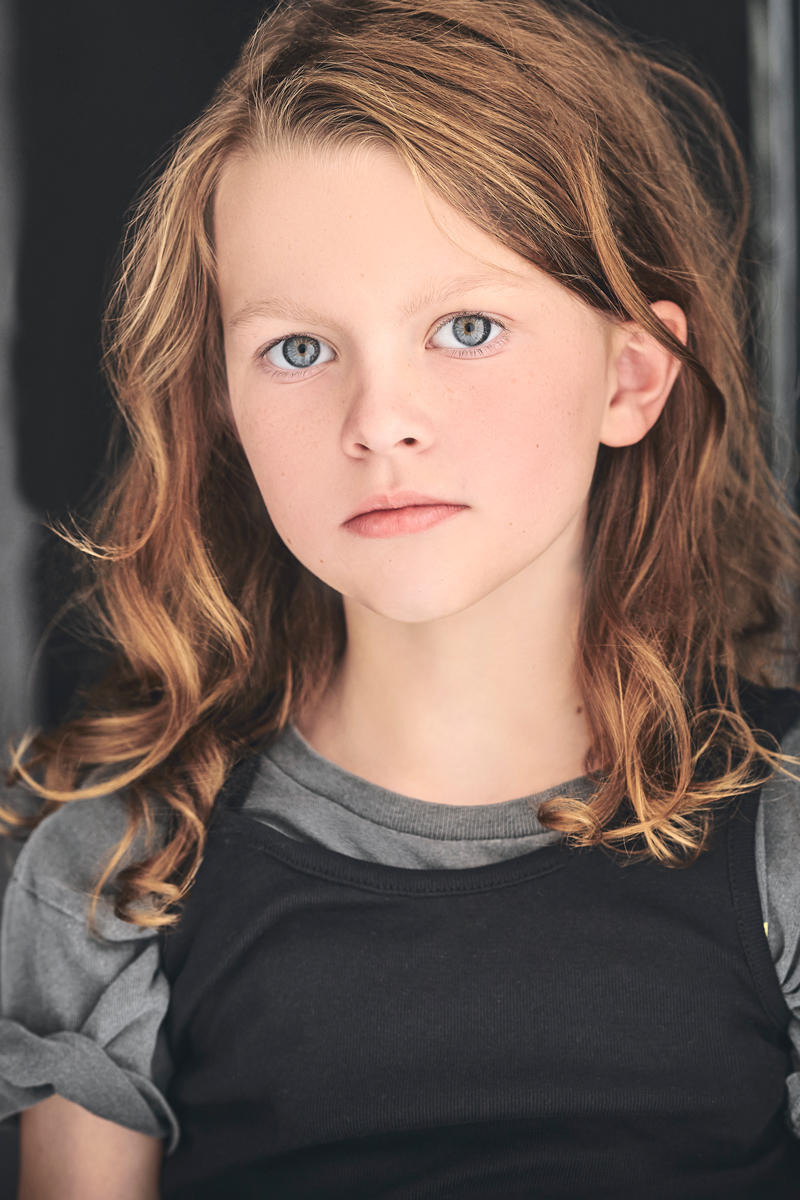 actor Devyn McDowell large photo