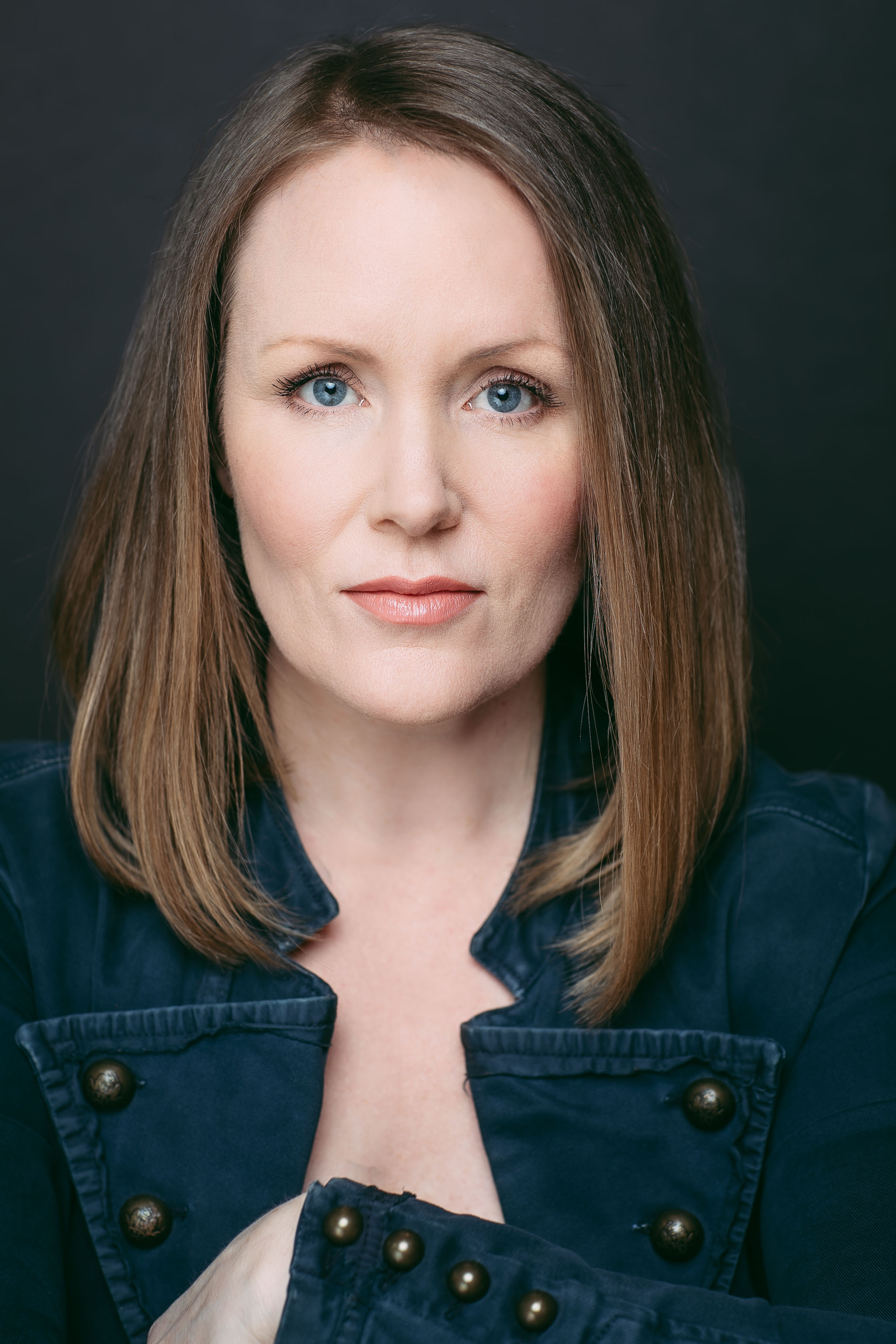 actor Jenn MacLean-Angus large photo