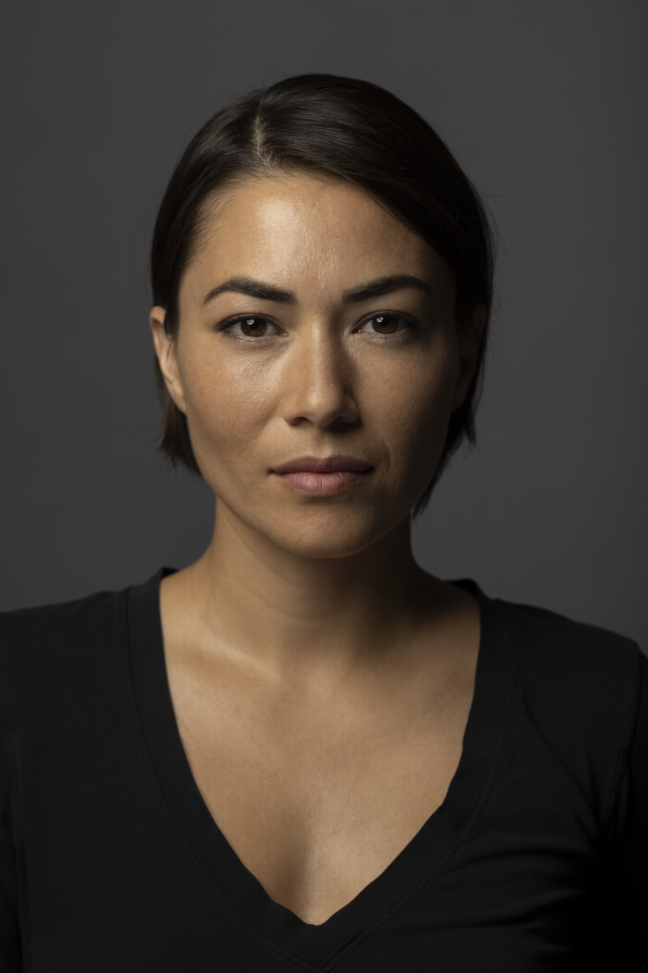 actor Krista Alvarez large photo