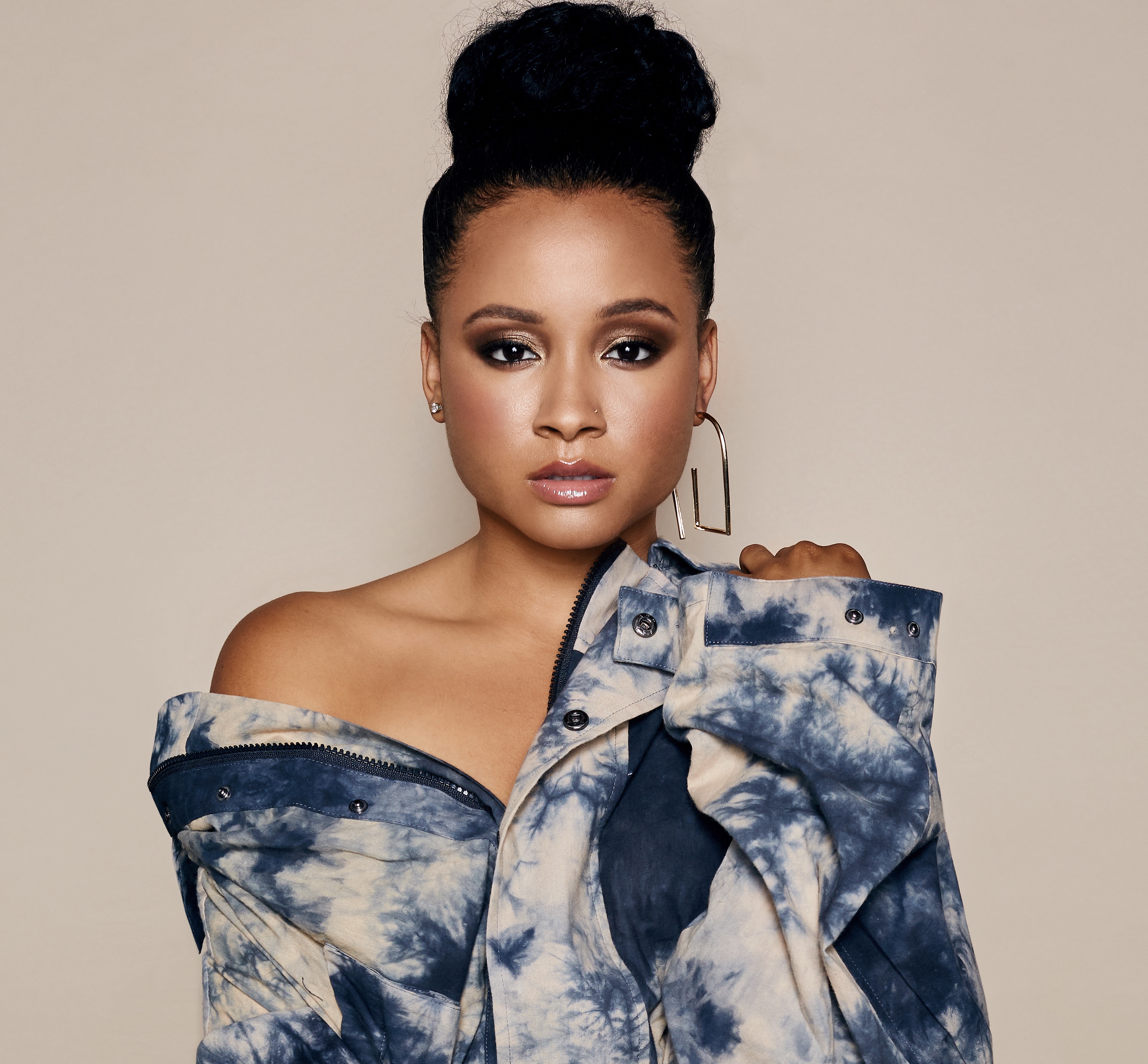 actor Rhyon Nicole Brown large photo