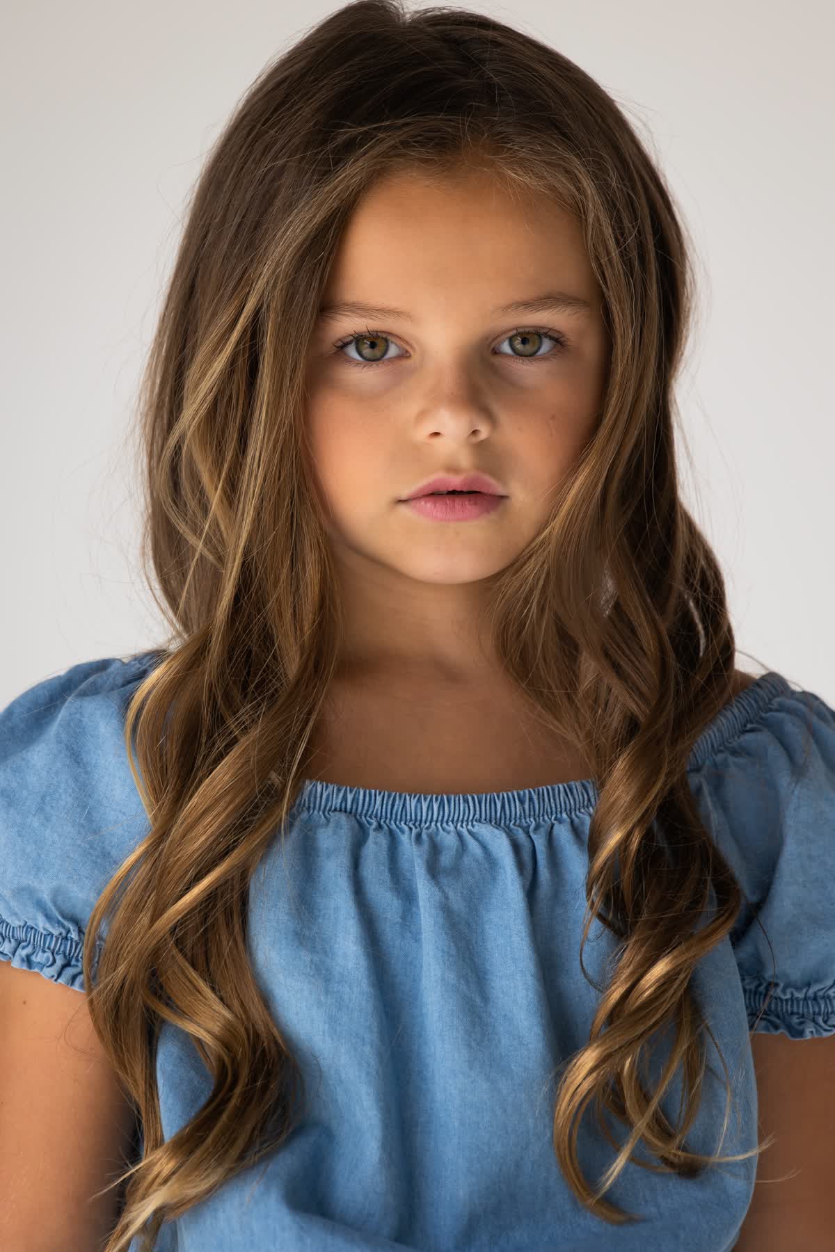 actor Olivia H. Hunt large photo