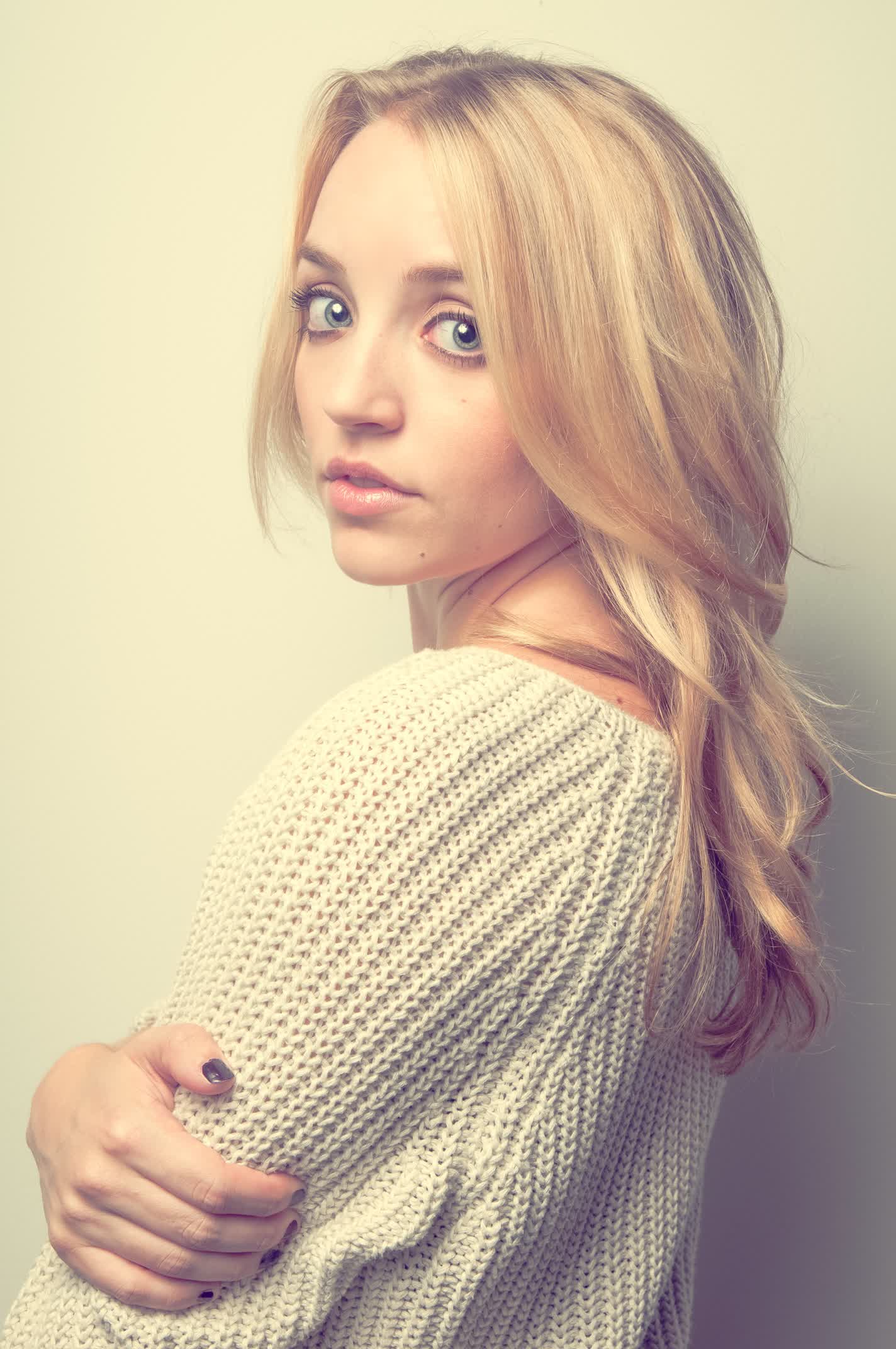 actor Alexandra Ficken large photo