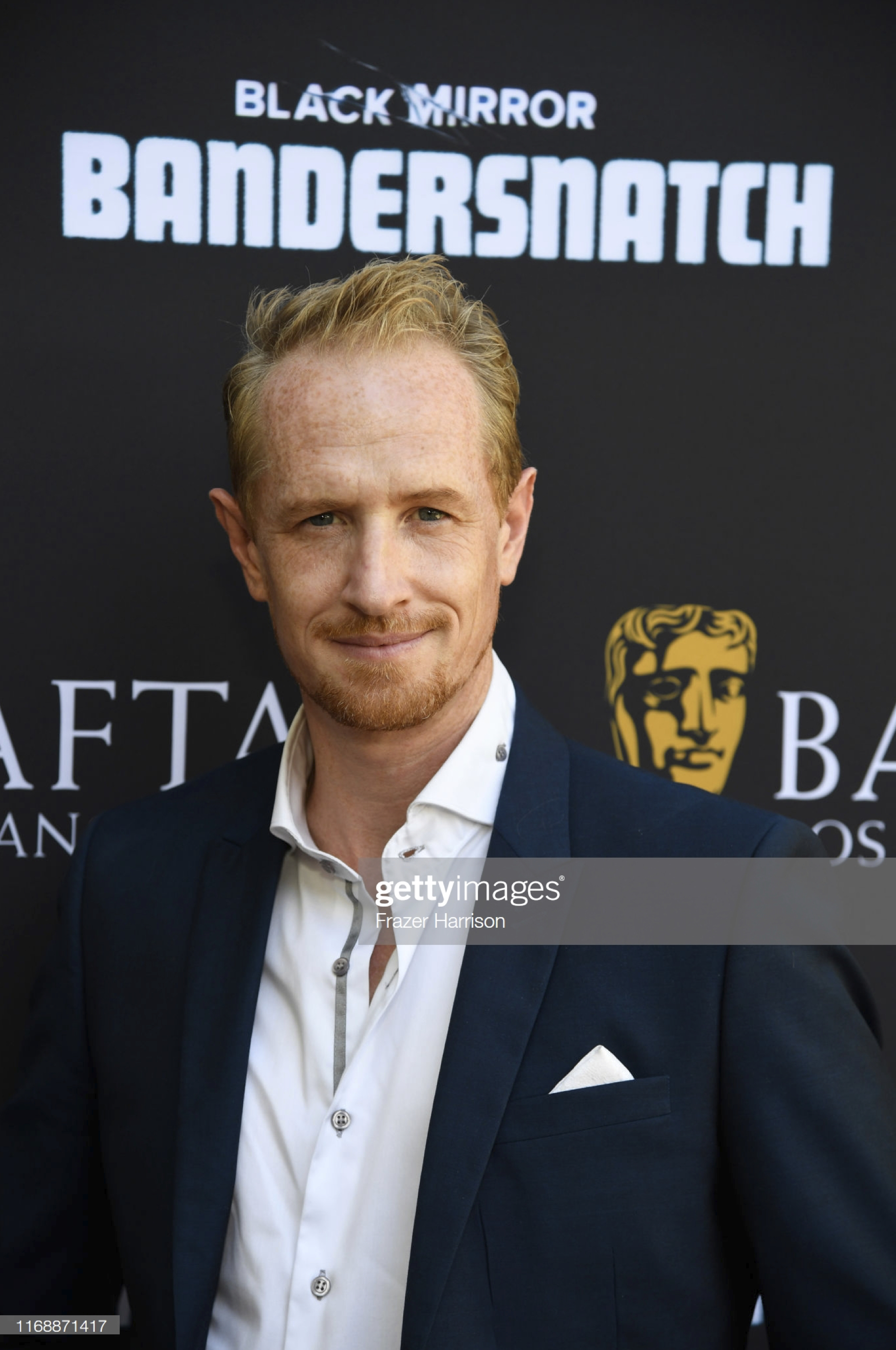 actor Darren Darnborough large photo