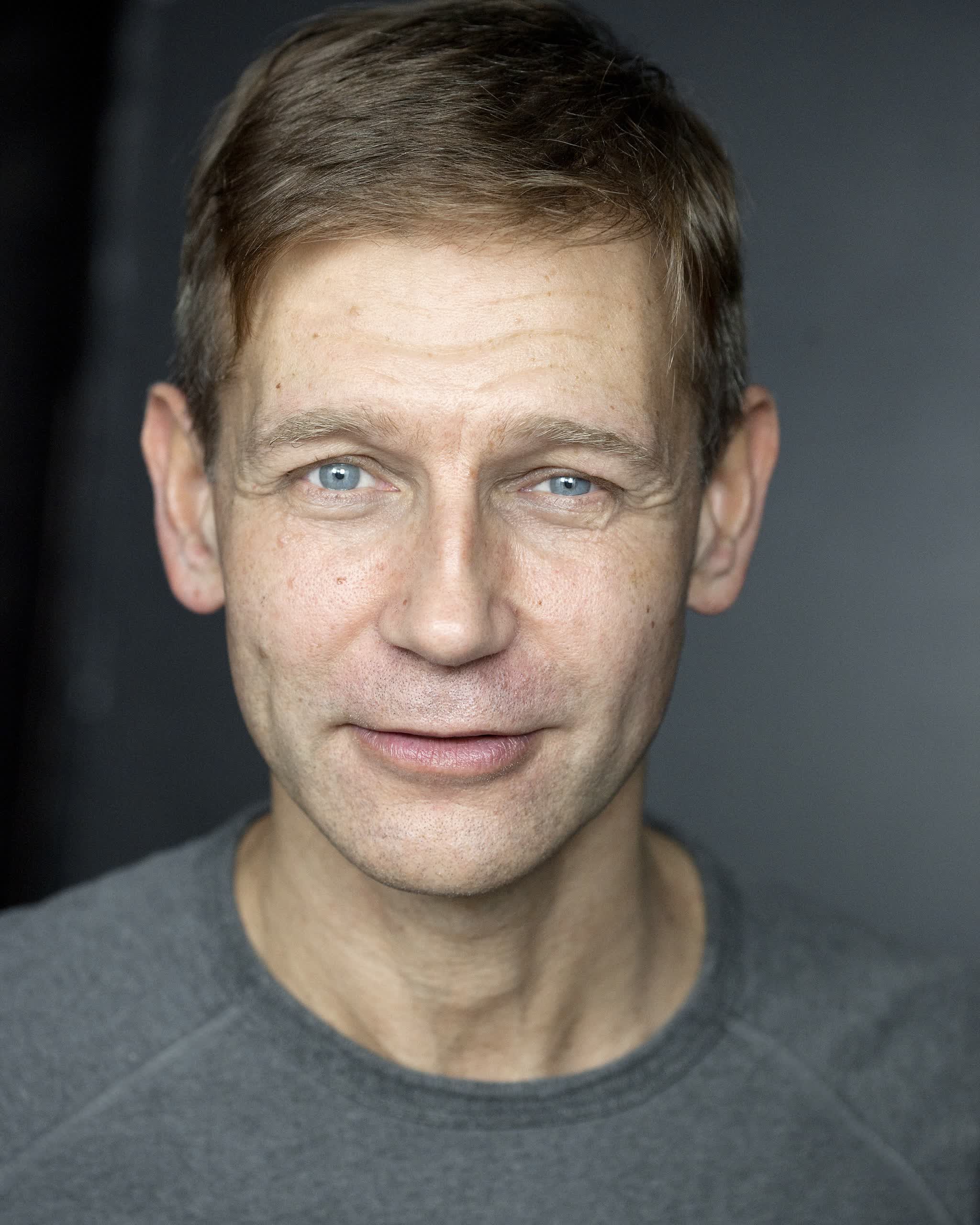 actor Richard Cant large photo