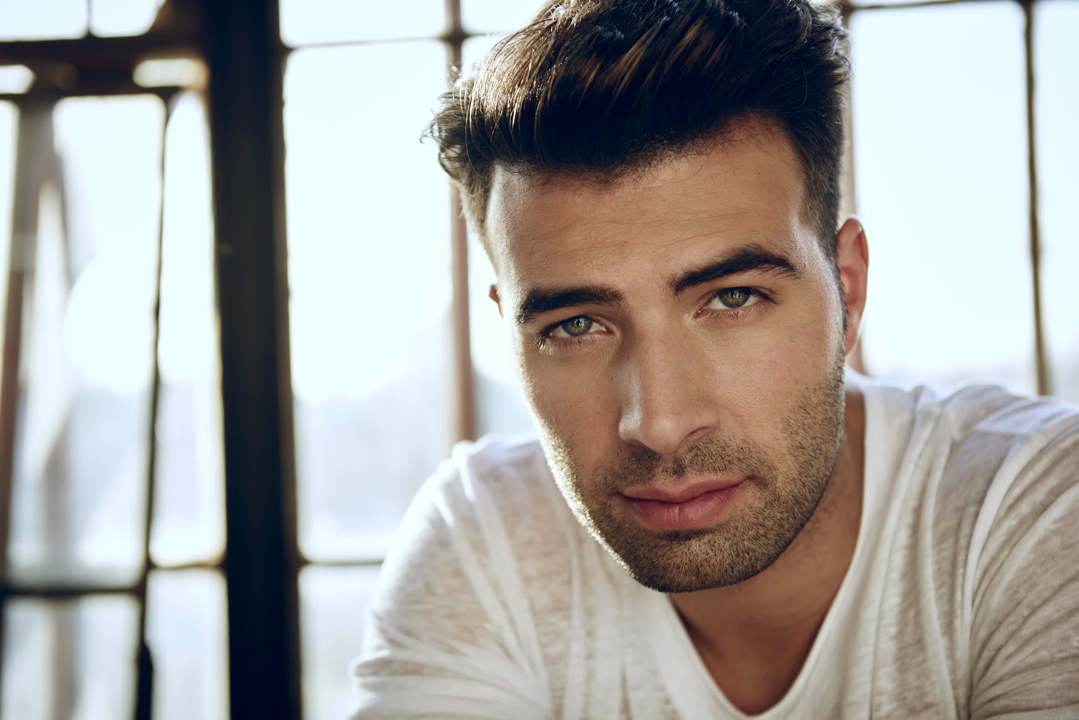 actor Jencarlos Canela large photo