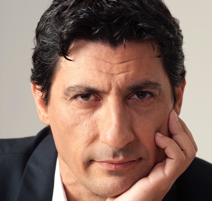 actor Emilio Solfrizzi large photo