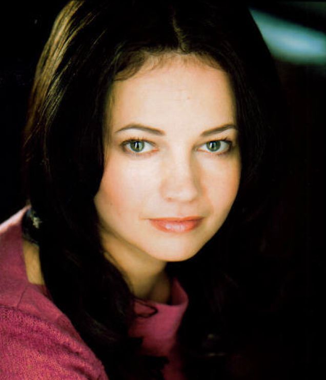 actor Maryke Hendrikse large photo