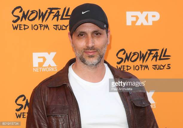 actor Jonathan Avigdori large photo