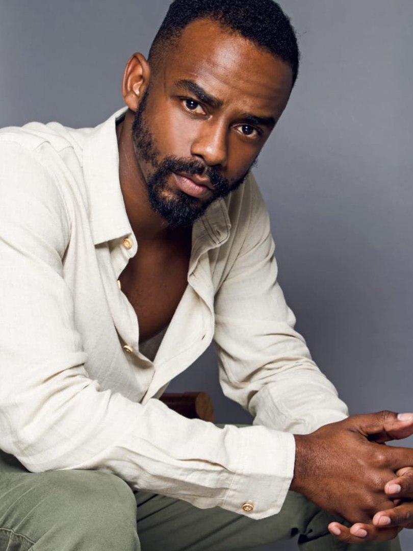 actor Raphael Logam large photo