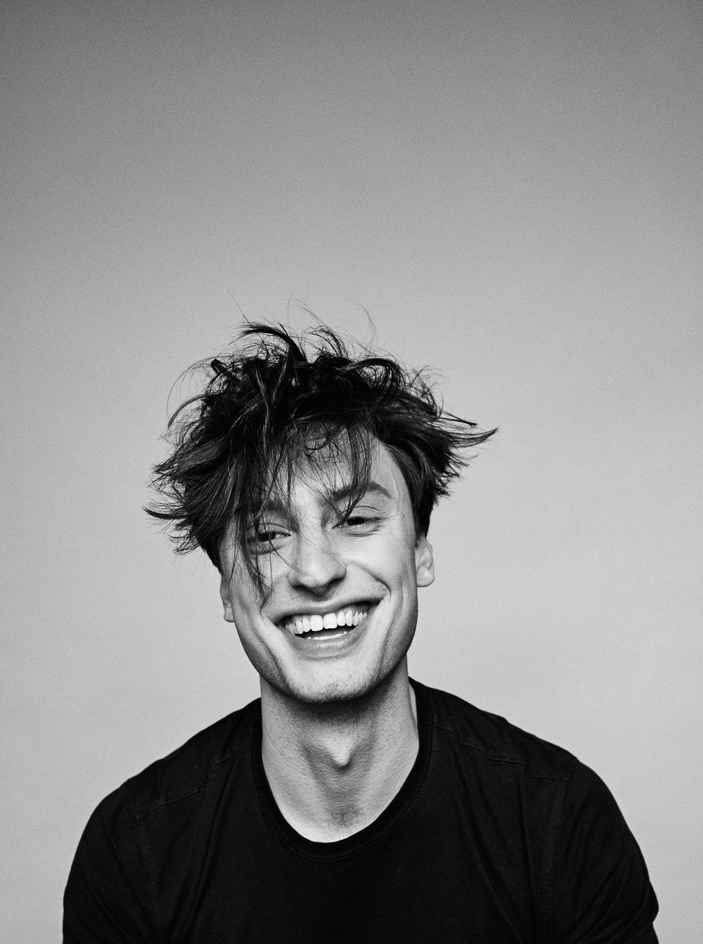 actor Aris Tyros large photo