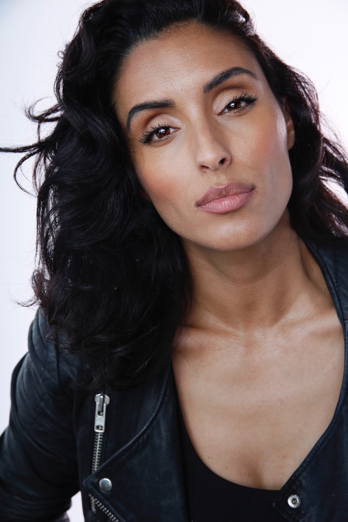 actor Gloria El-Achkar large photo