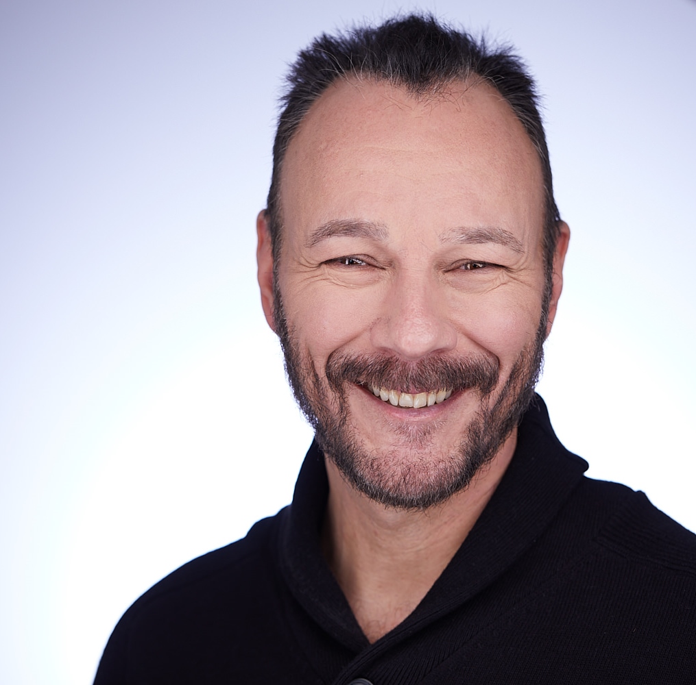 actor James Tackett large photo