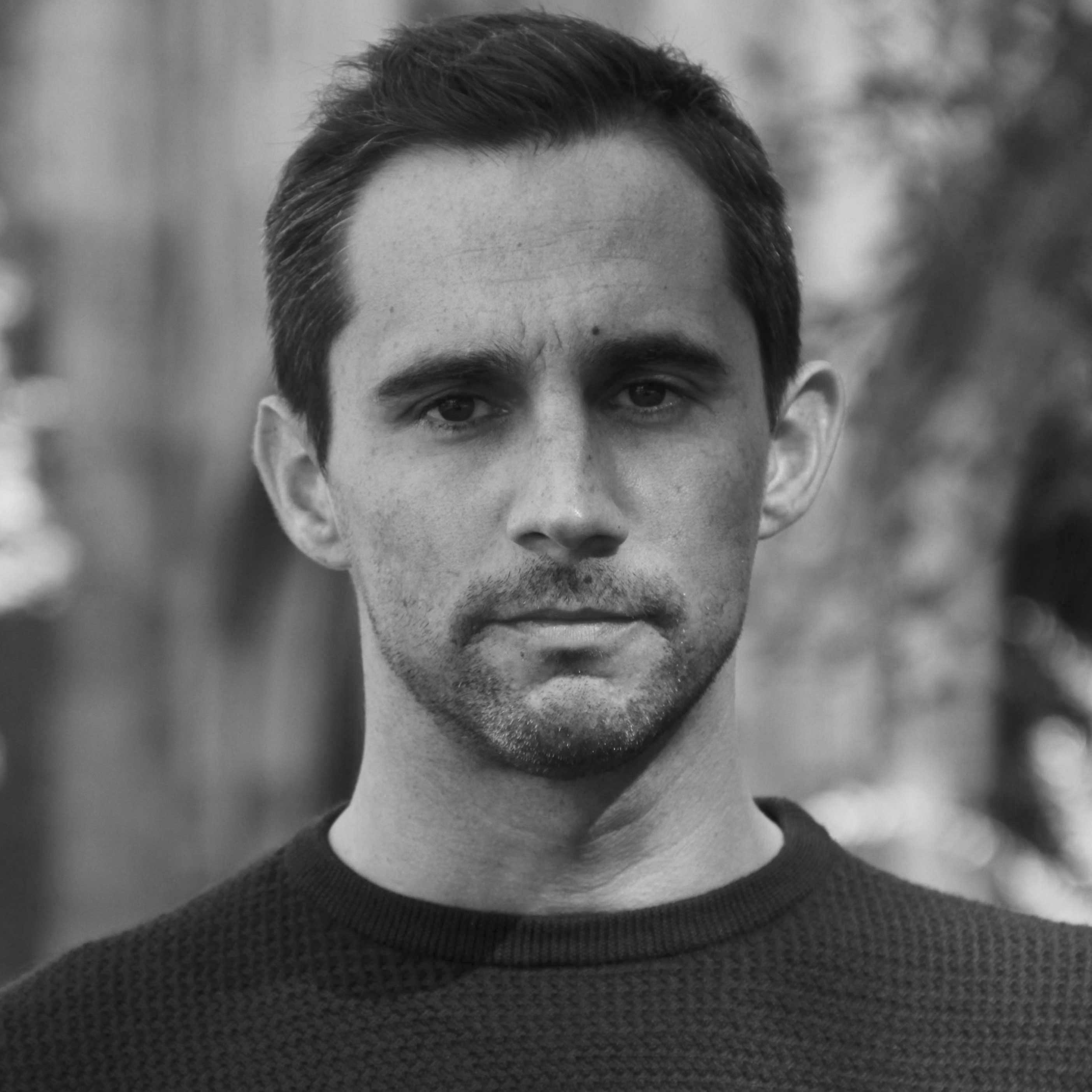 actor Simão Cayatte large photo