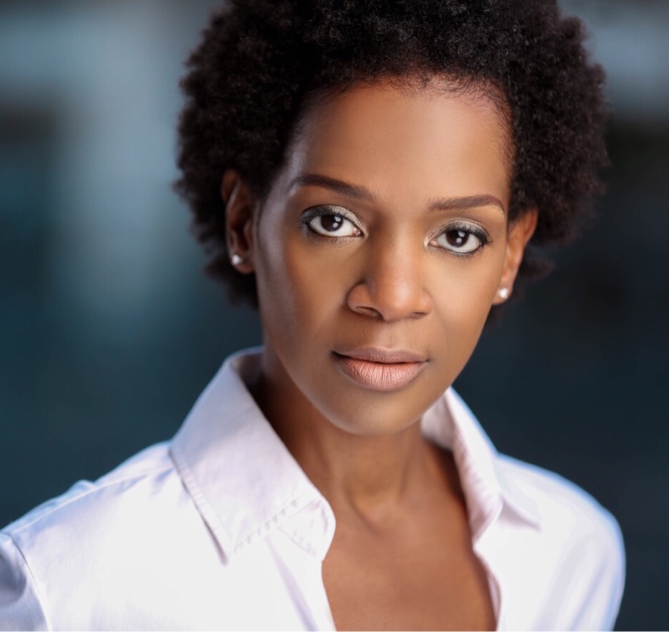 actor Kelsey Scott large photo