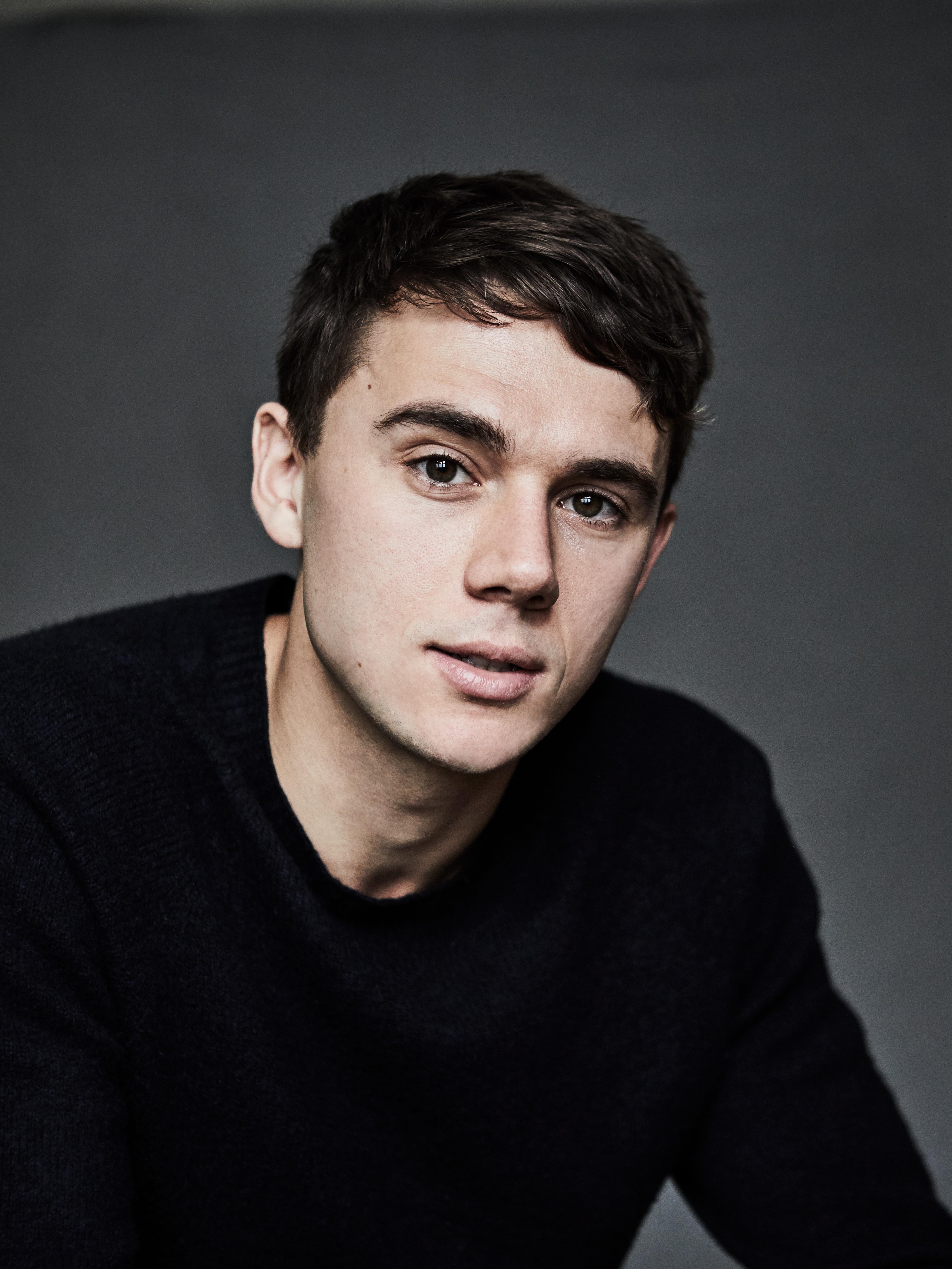 actor Calam Lynch large photo