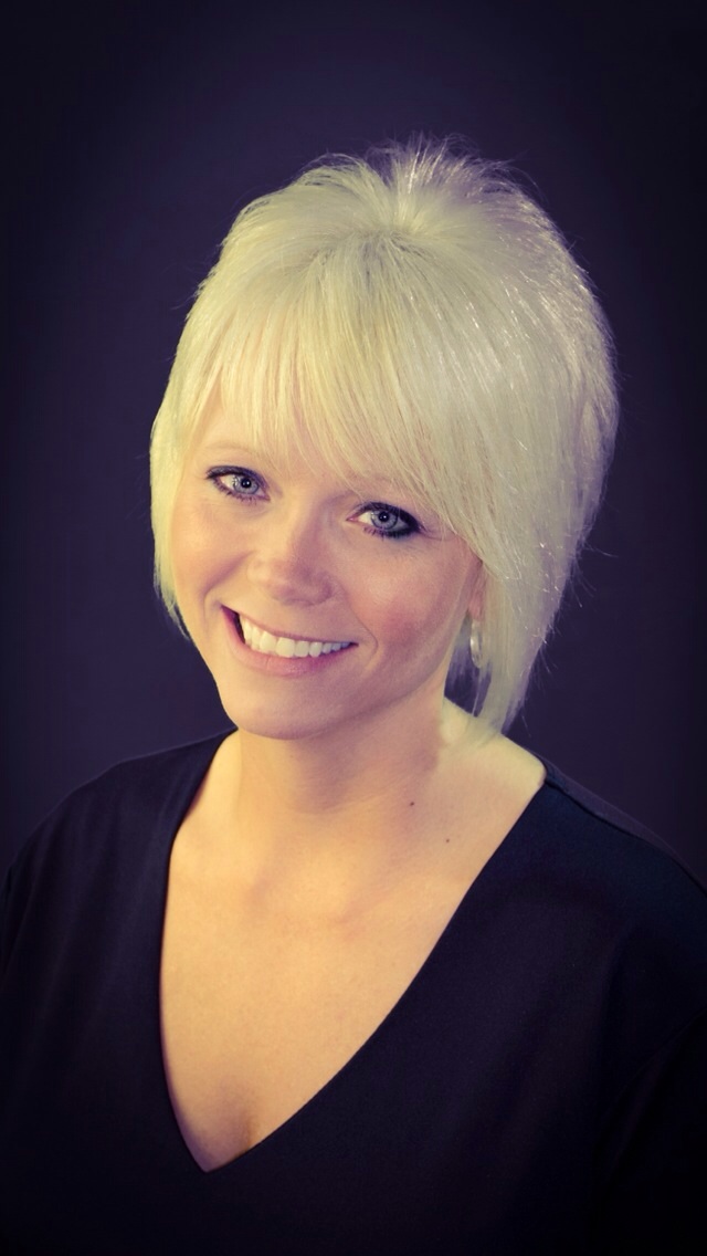 actor Gwen Ruhoff large photo