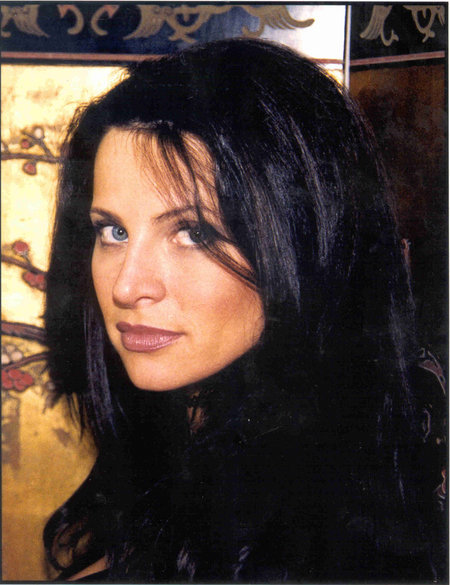 actor Tina Arning large photo