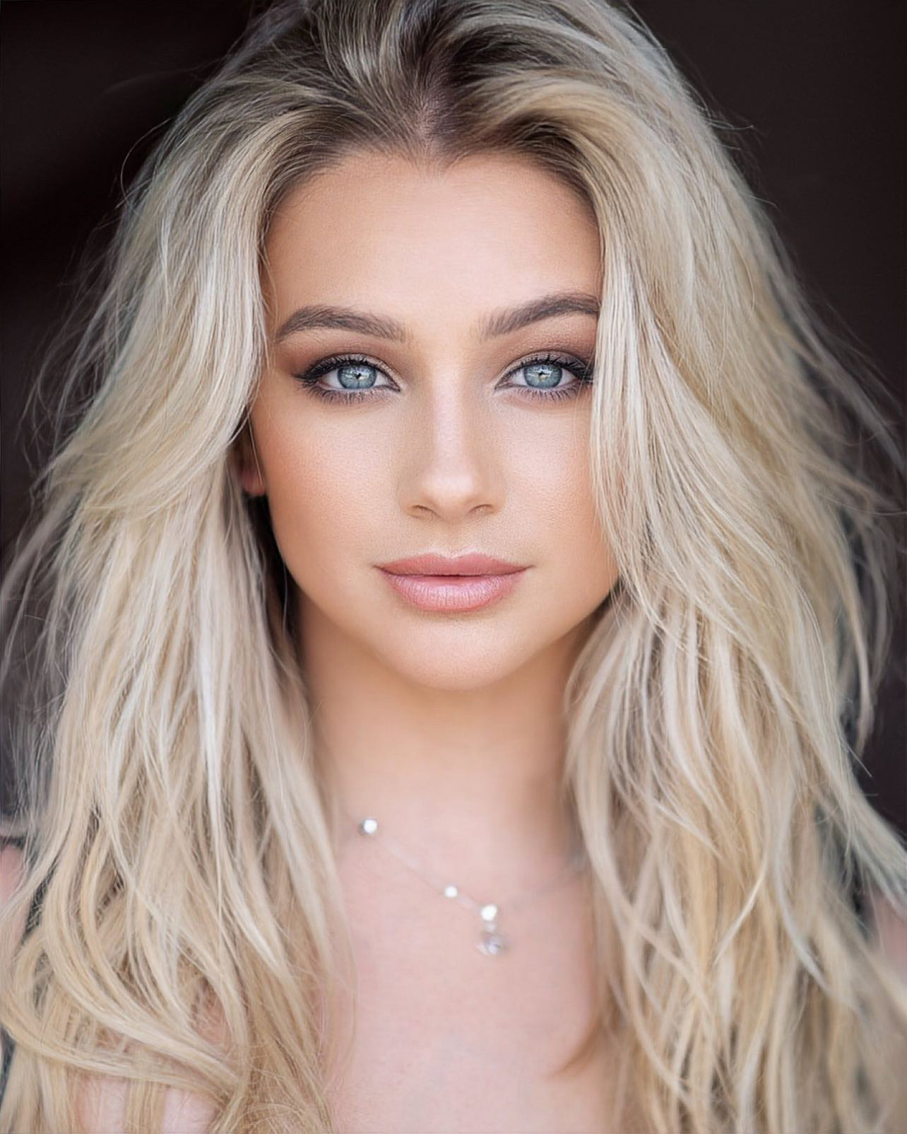 actor Mollee Gray large photo